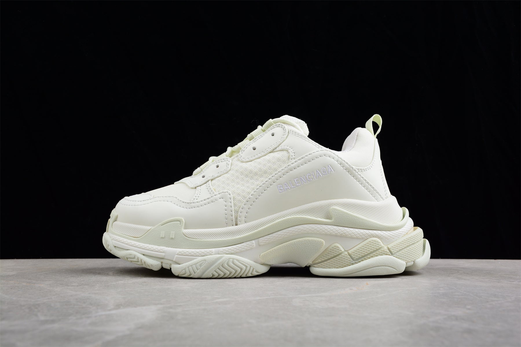 Balenciaga Triple S1.0 W2CR59001 - Image 2