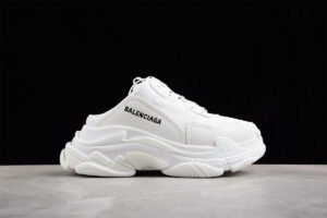Balenciaga Triple S Sneaker W2F50125