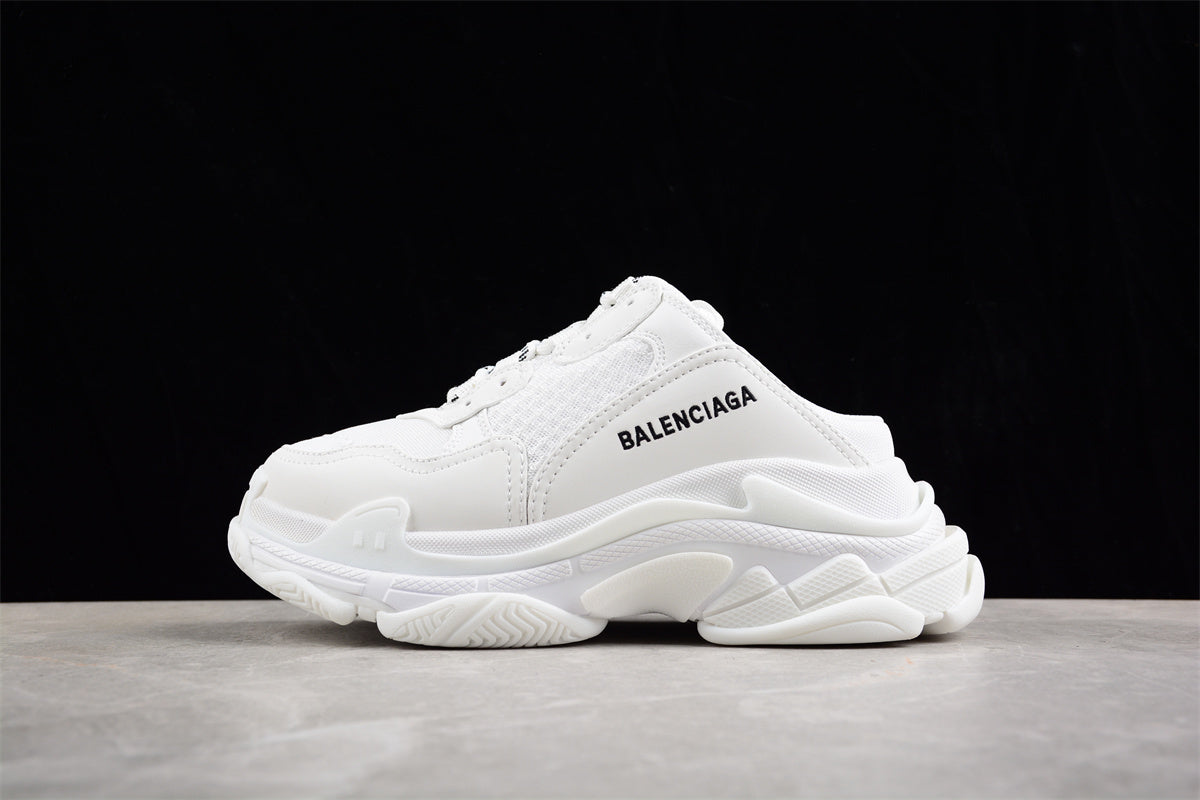 Balenciaga Triple S Sneaker W2F50125 - Image 2
