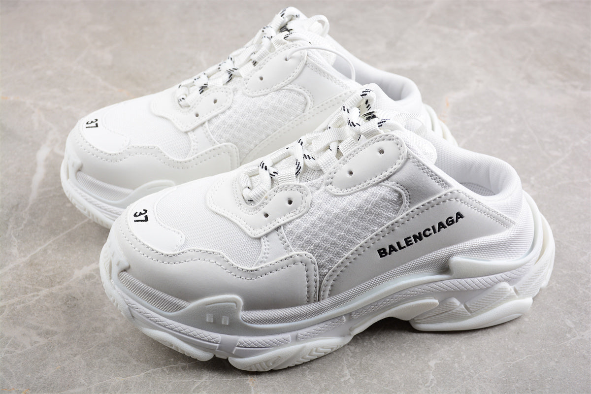 Balenciaga Triple S Sneaker W2F50125 - Image 4