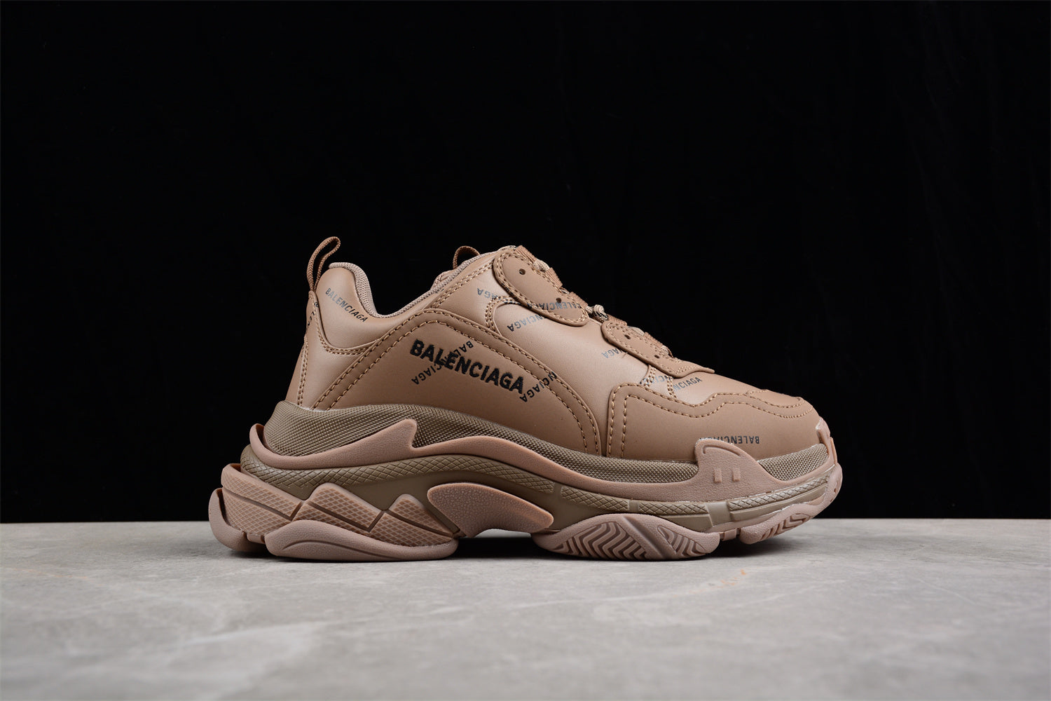 Balenciaga Triple S Sneaker W2FA19911