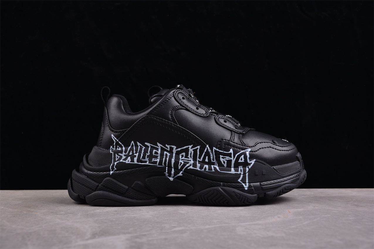 Balenciaga Triple S Sneaker W2W2FAY9017