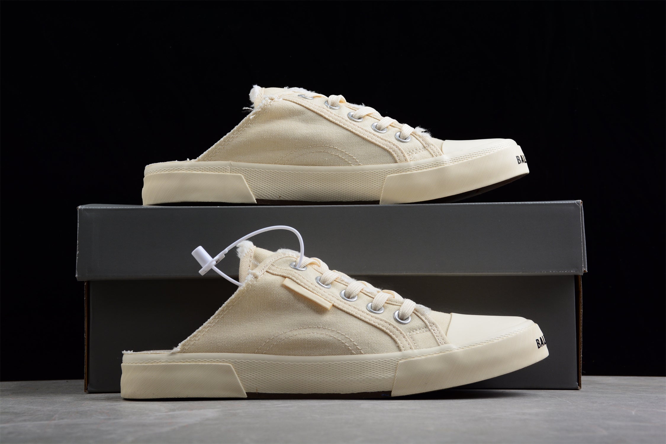 Balenciaga Vulc Destr Paris - Image 3