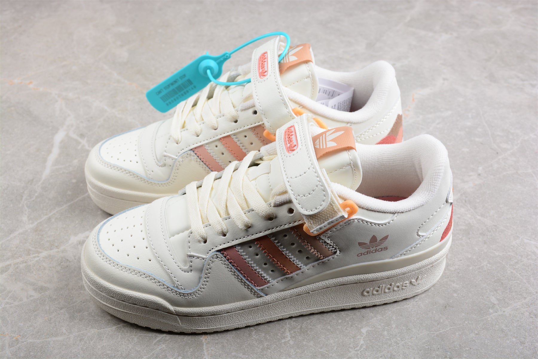 Forum 84 Low GV8345 - Image 2