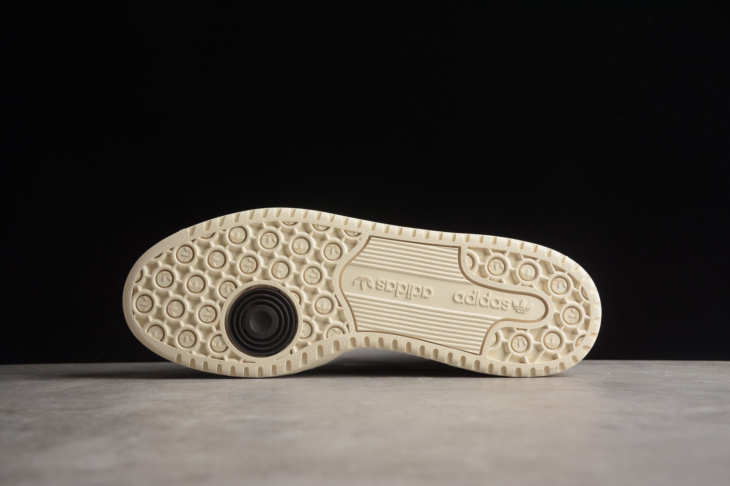 Forum 84 Low GW3180 - Image 7