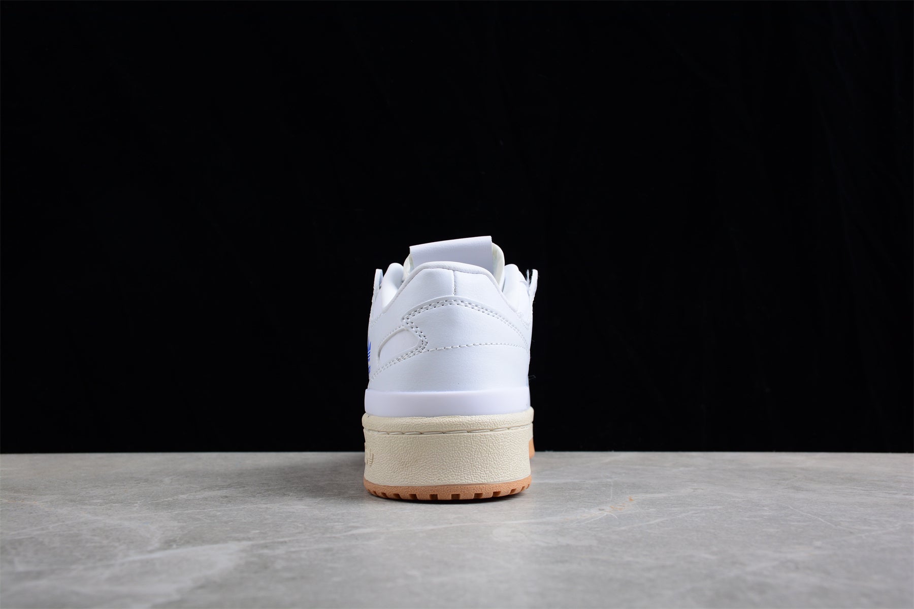 Forum 84 Low H04903 - Image 6