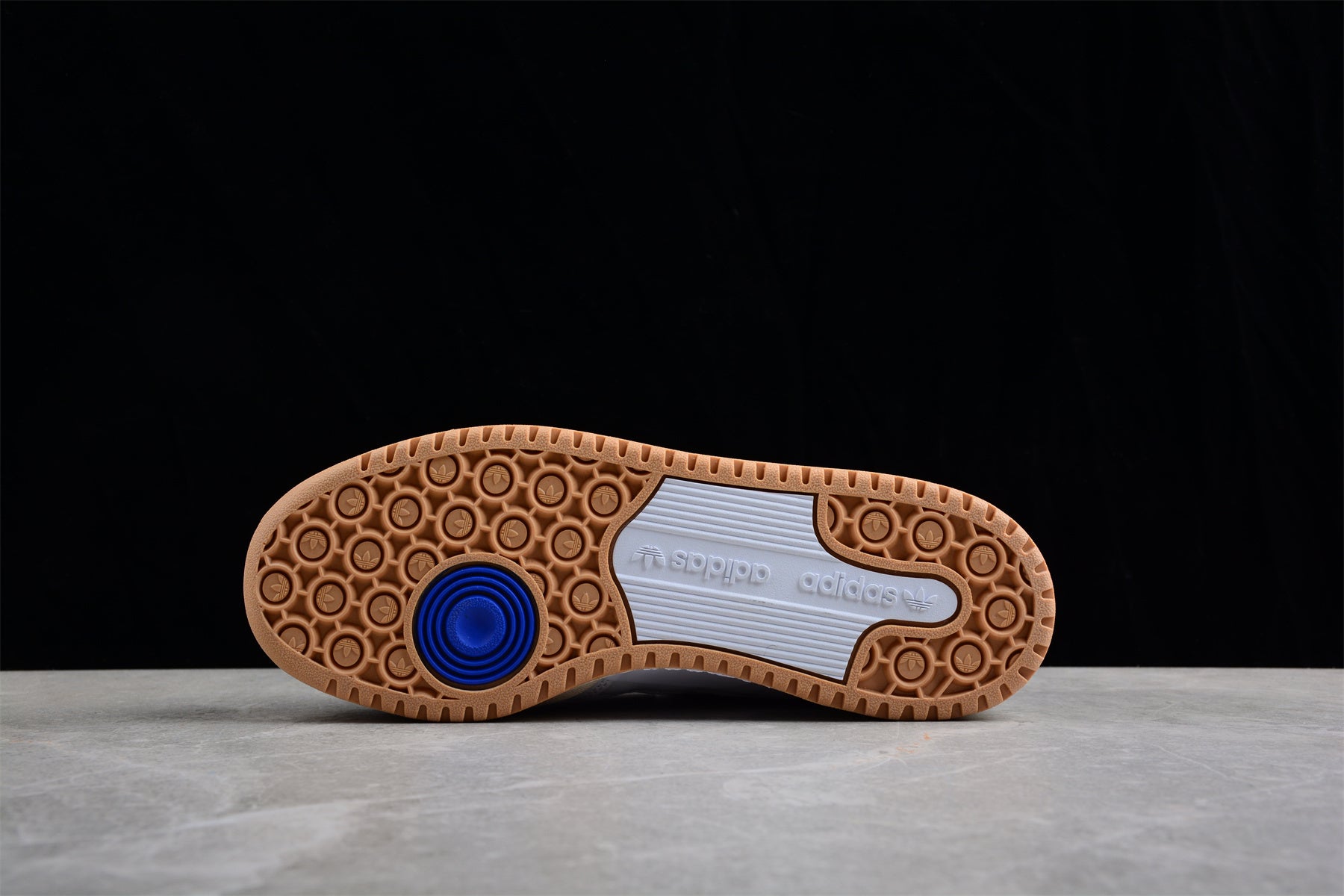 Forum 84 Low H04903 - Image 7