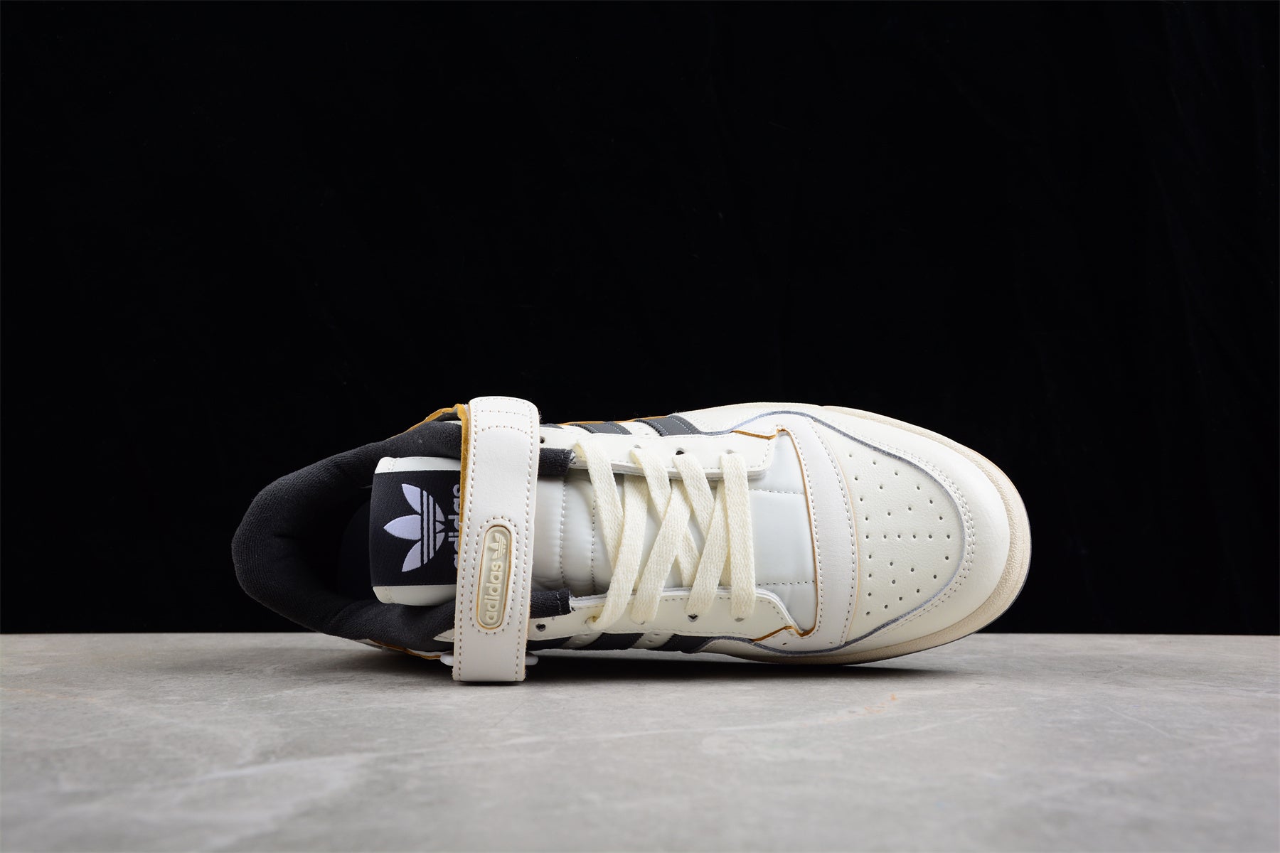 Forum 84 Low HQ4374 - Image 5