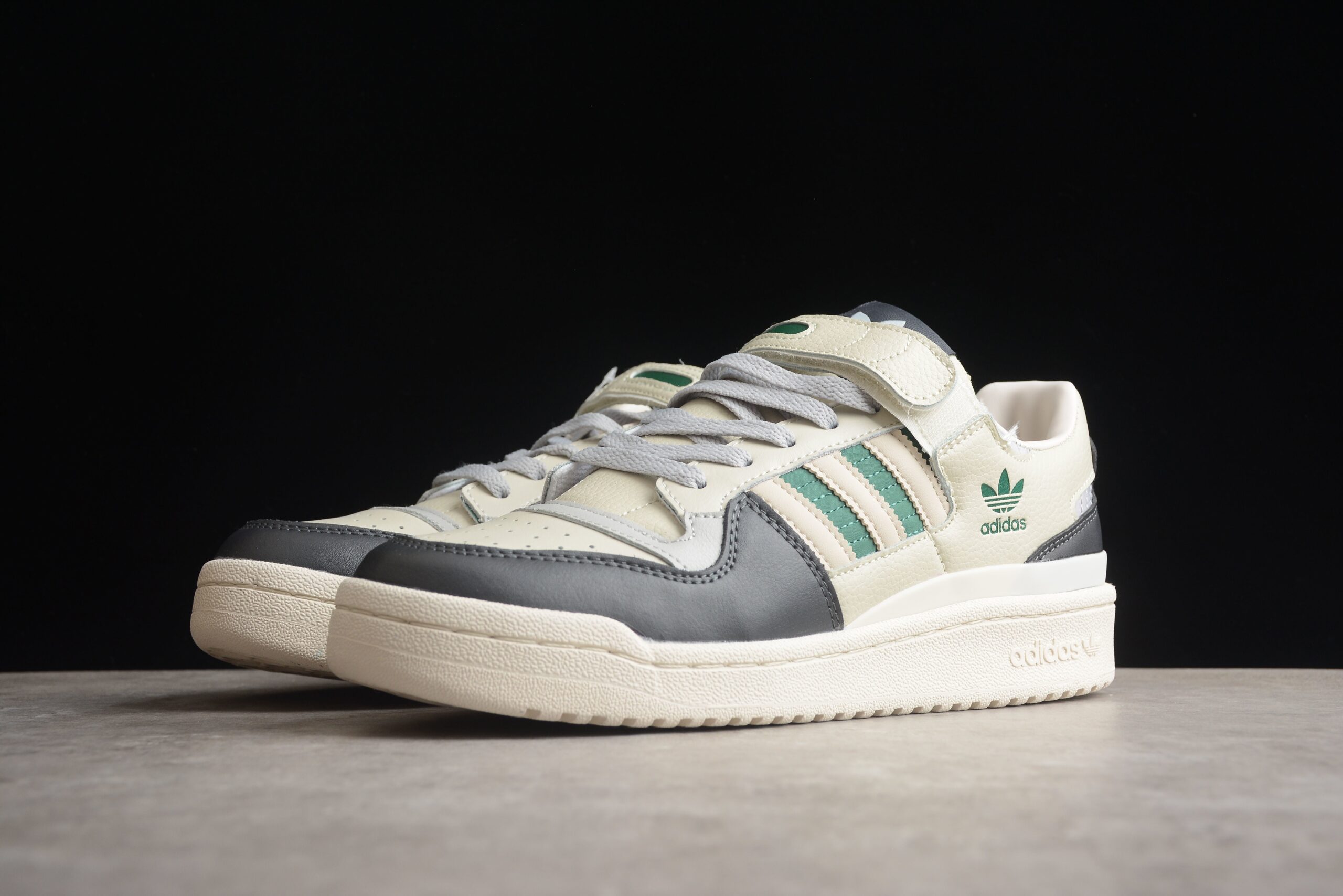 Forum 84 Low HQ6938 - Image 3