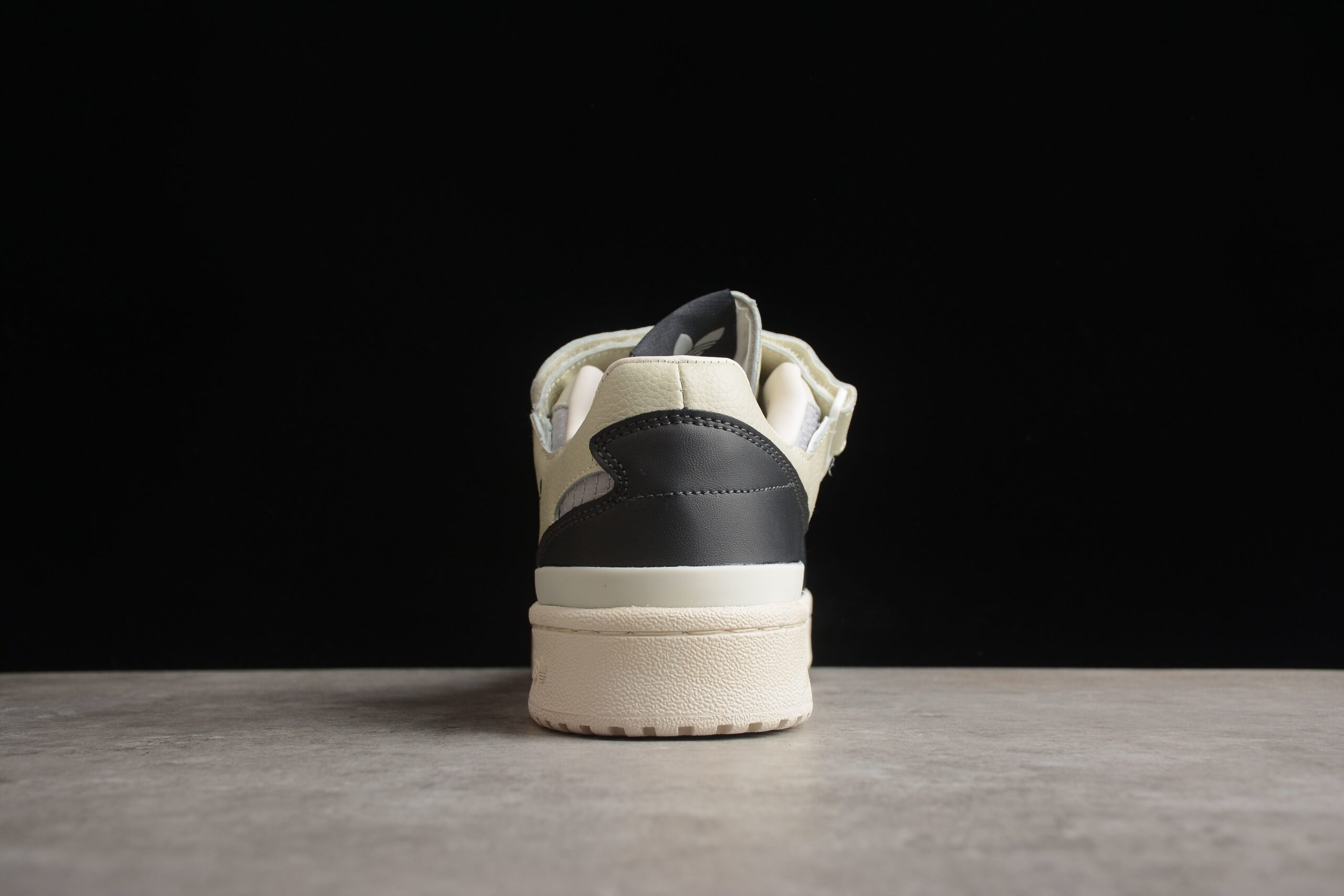 Forum 84 Low HQ6938 - Image 5