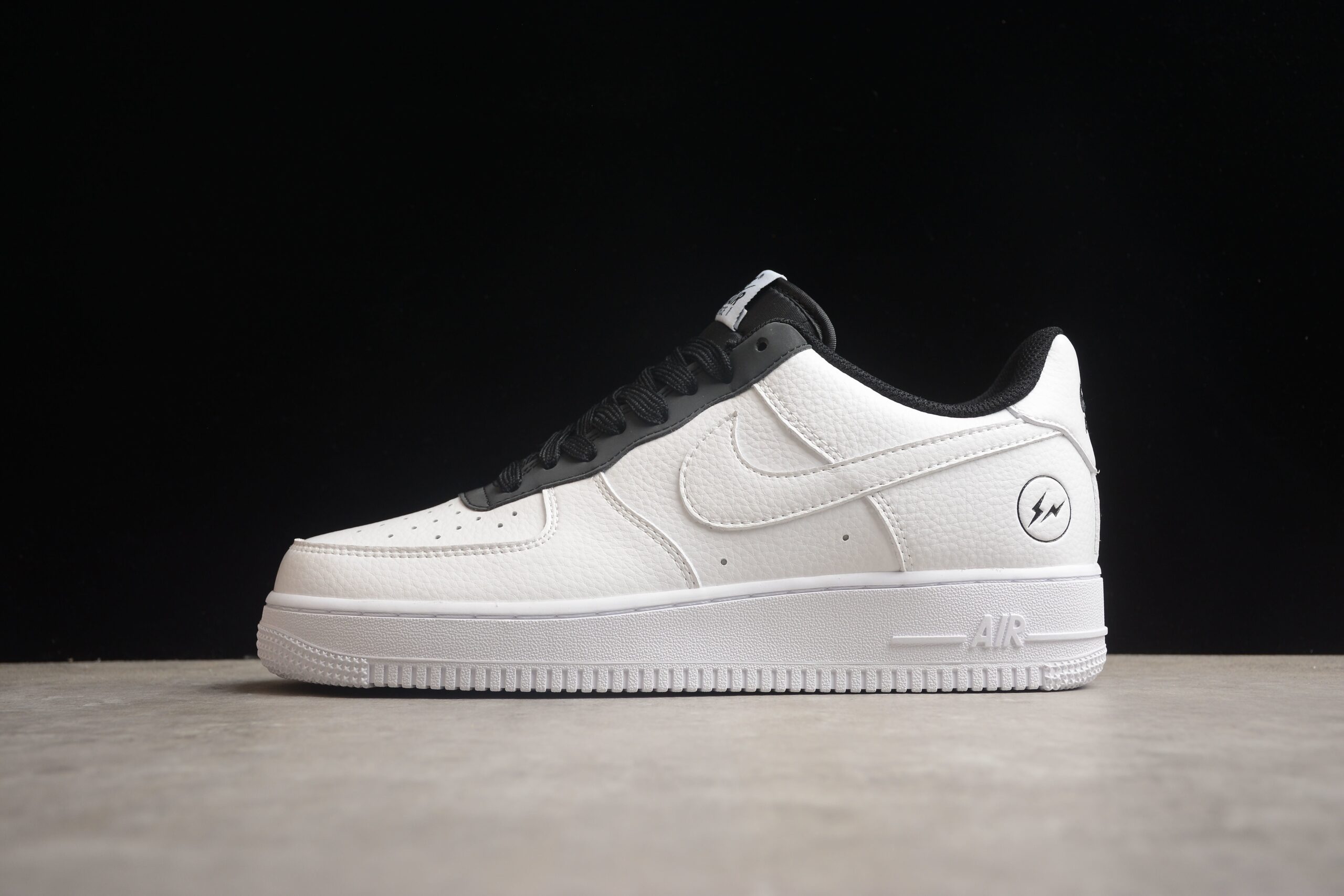 Fragment design x Nk Air Force 1 Low TT0801-601 - Image 2