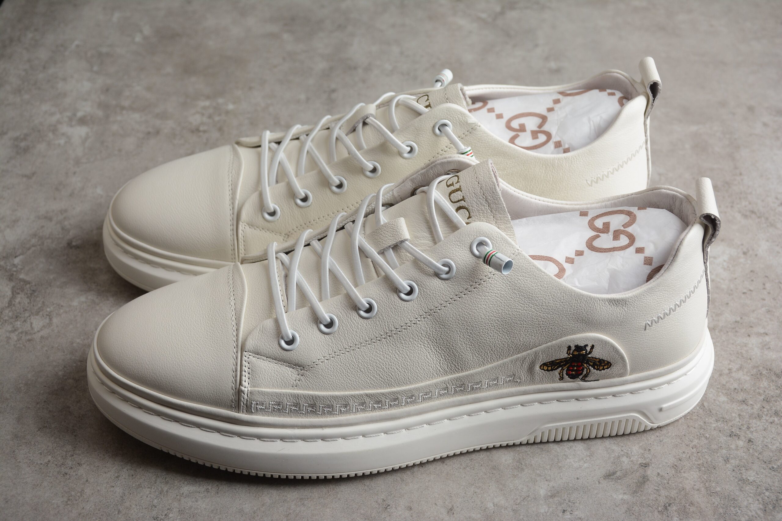 Gucci Bee Embroidered Lace-Up Sneakers - Image 3