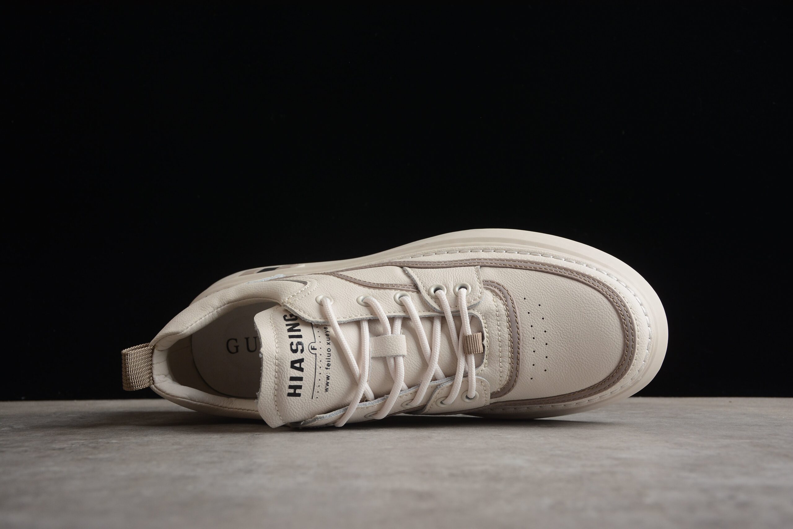 Gucci Letter Pattern Lace-Up Board Shoes - Image 5