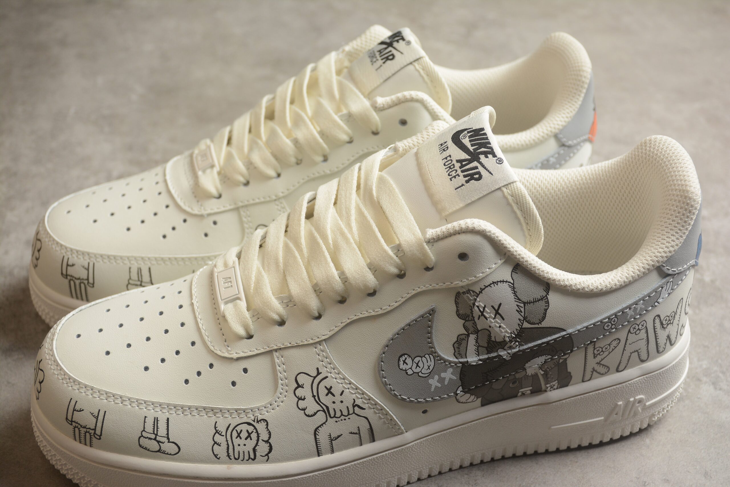 Kaws x Nk Air Force 1'07 Low CW2288-999 - Image 3