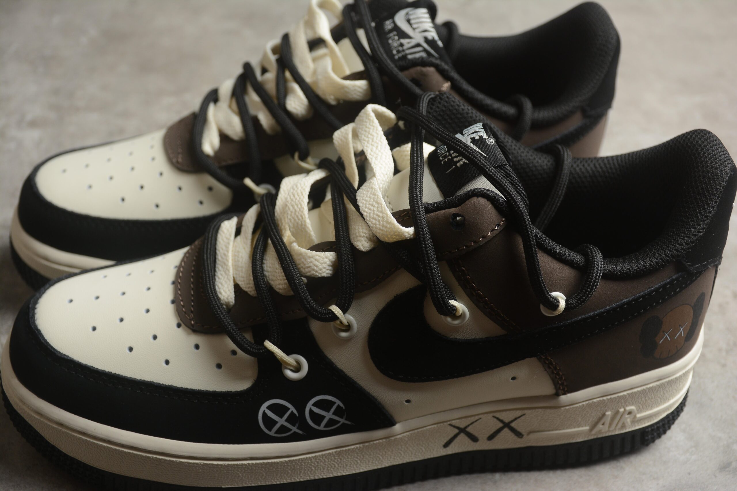 Kaws x Nk Air Force 1'07 Low KS6869-888 - Image 3