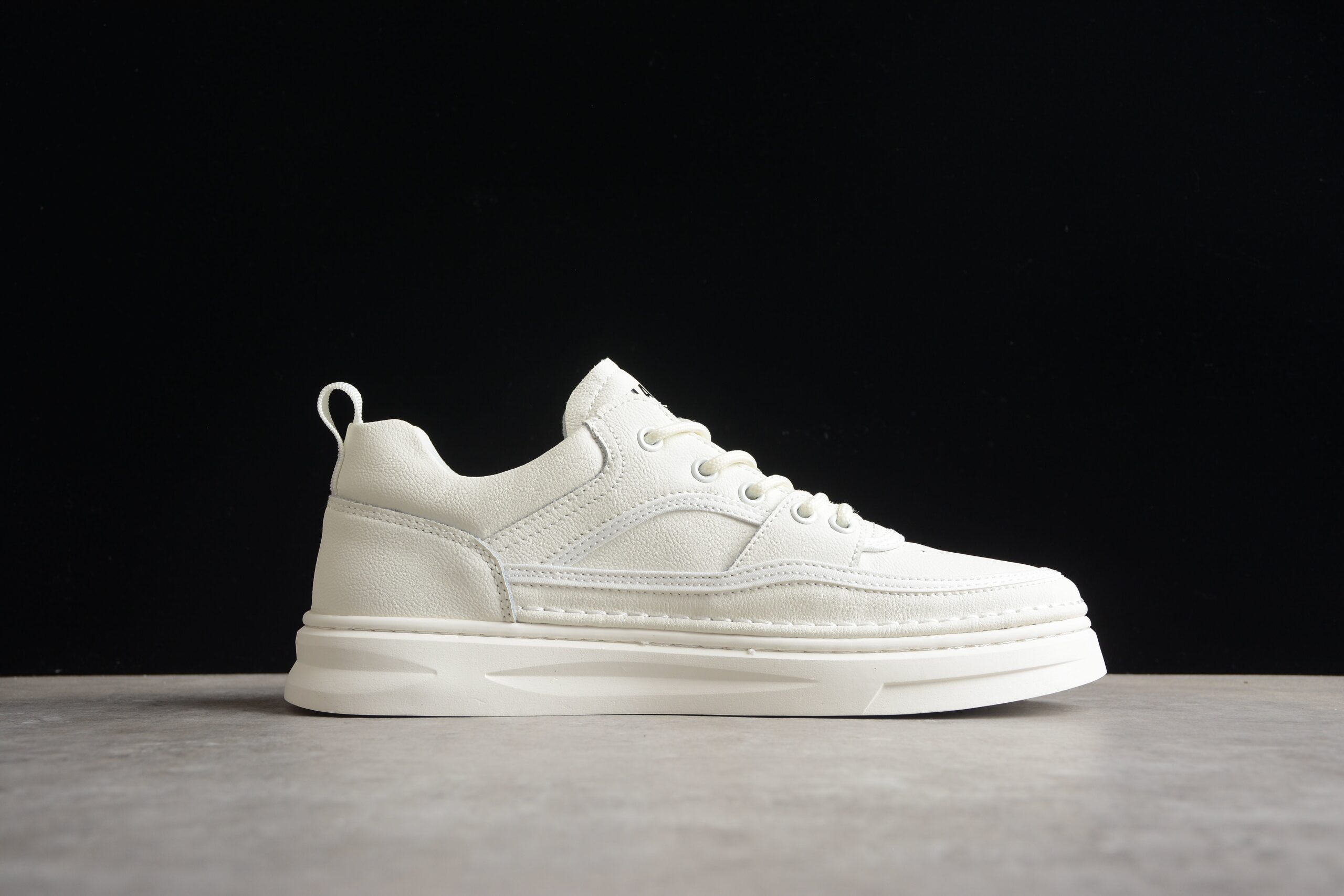 Letter Pattern Lace Up Board Shoes