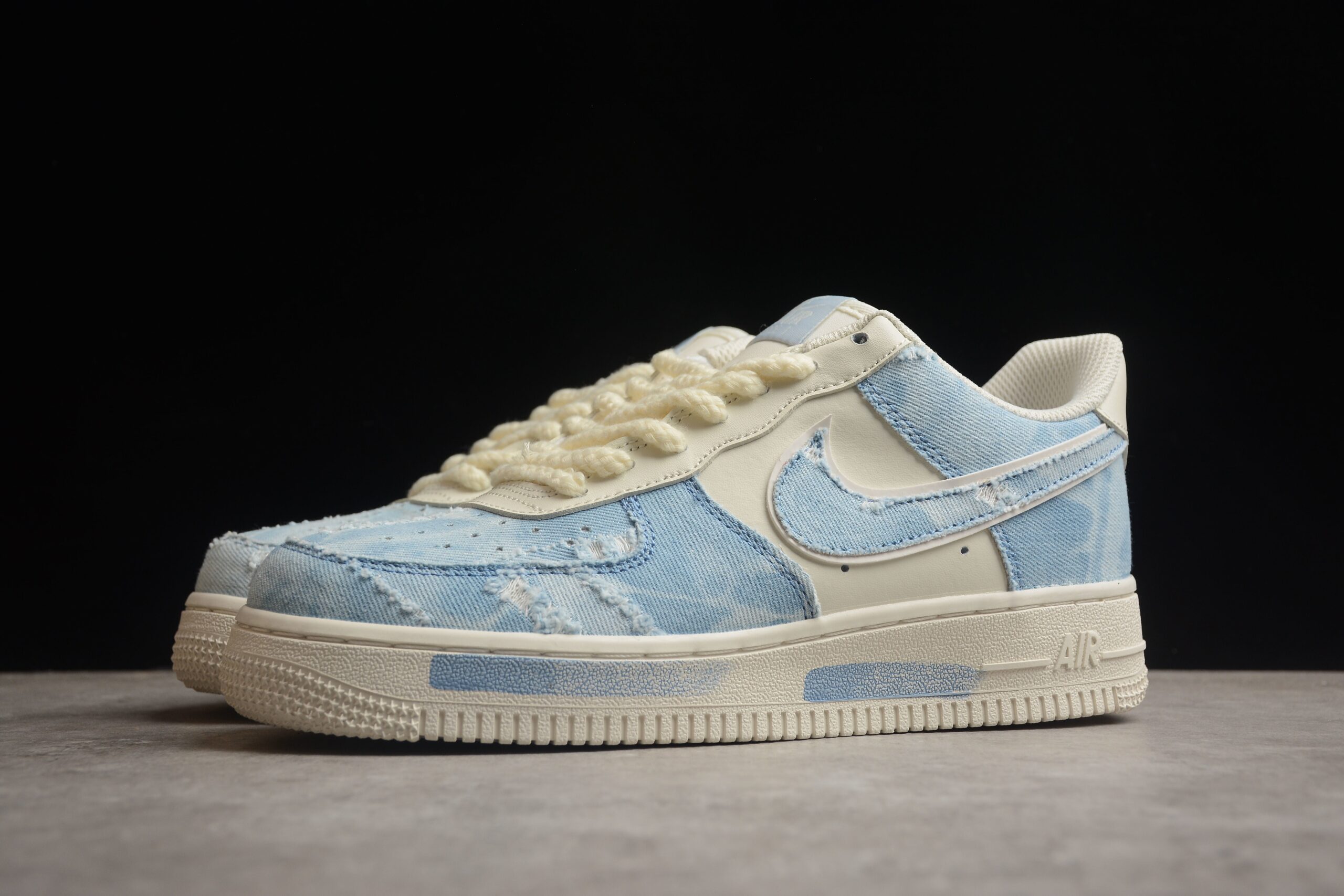 Levi's x Nk Air Force 1'07 Low CW1888-611 - Image 2