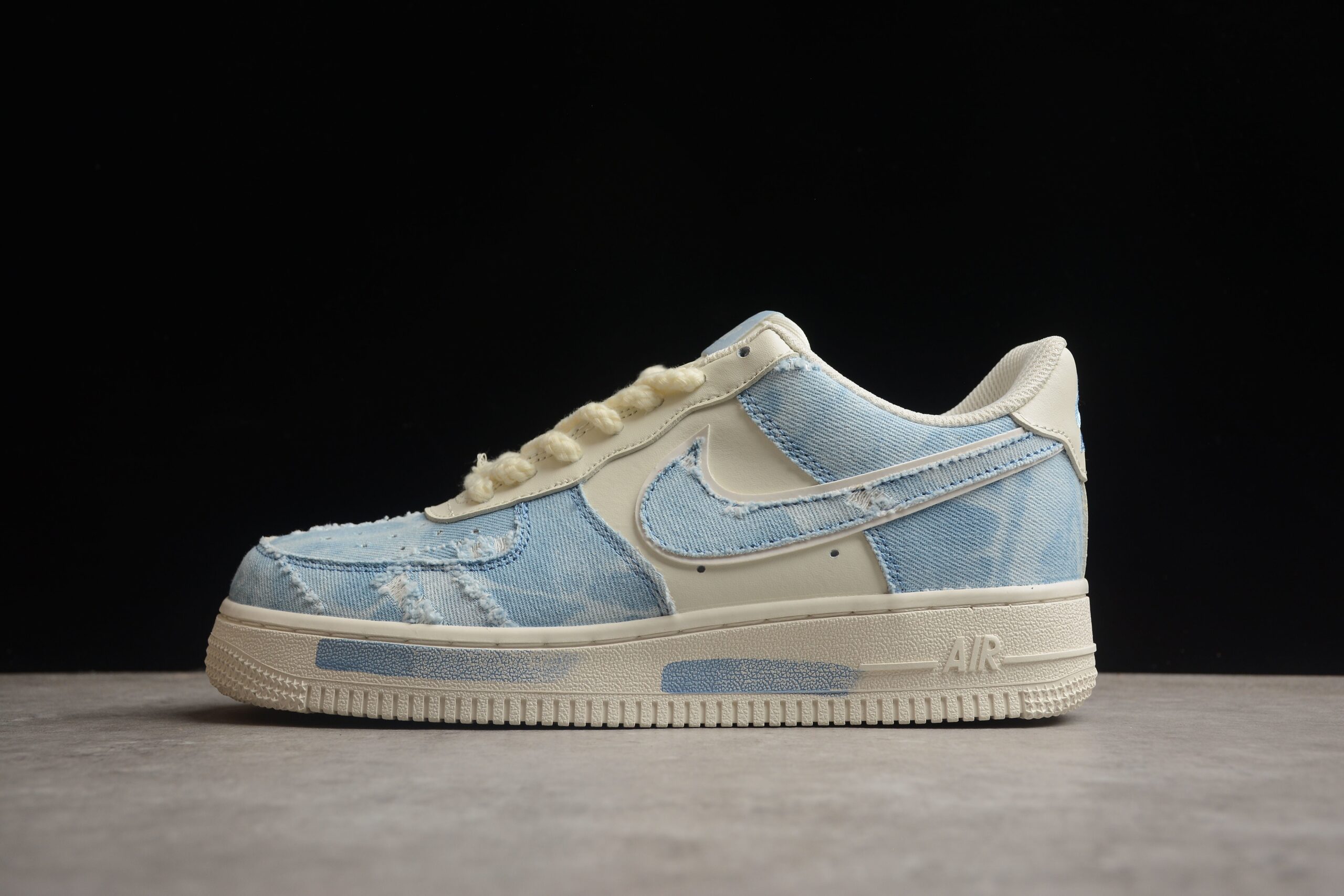 Levi's x Nk Air Force 1'07 Low CW1888-611 - Image 4