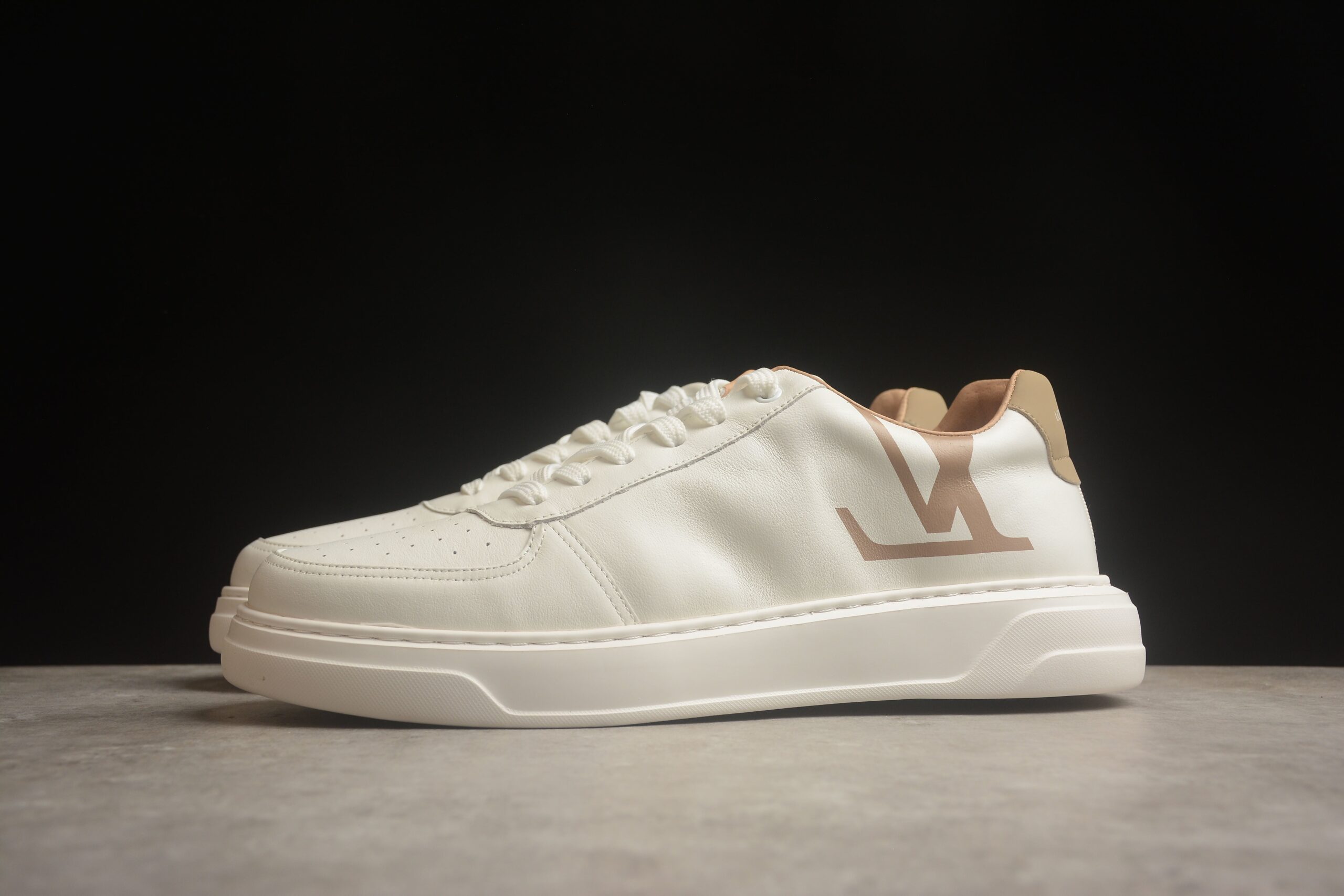 Louis Vuitton sneakers - Image 4