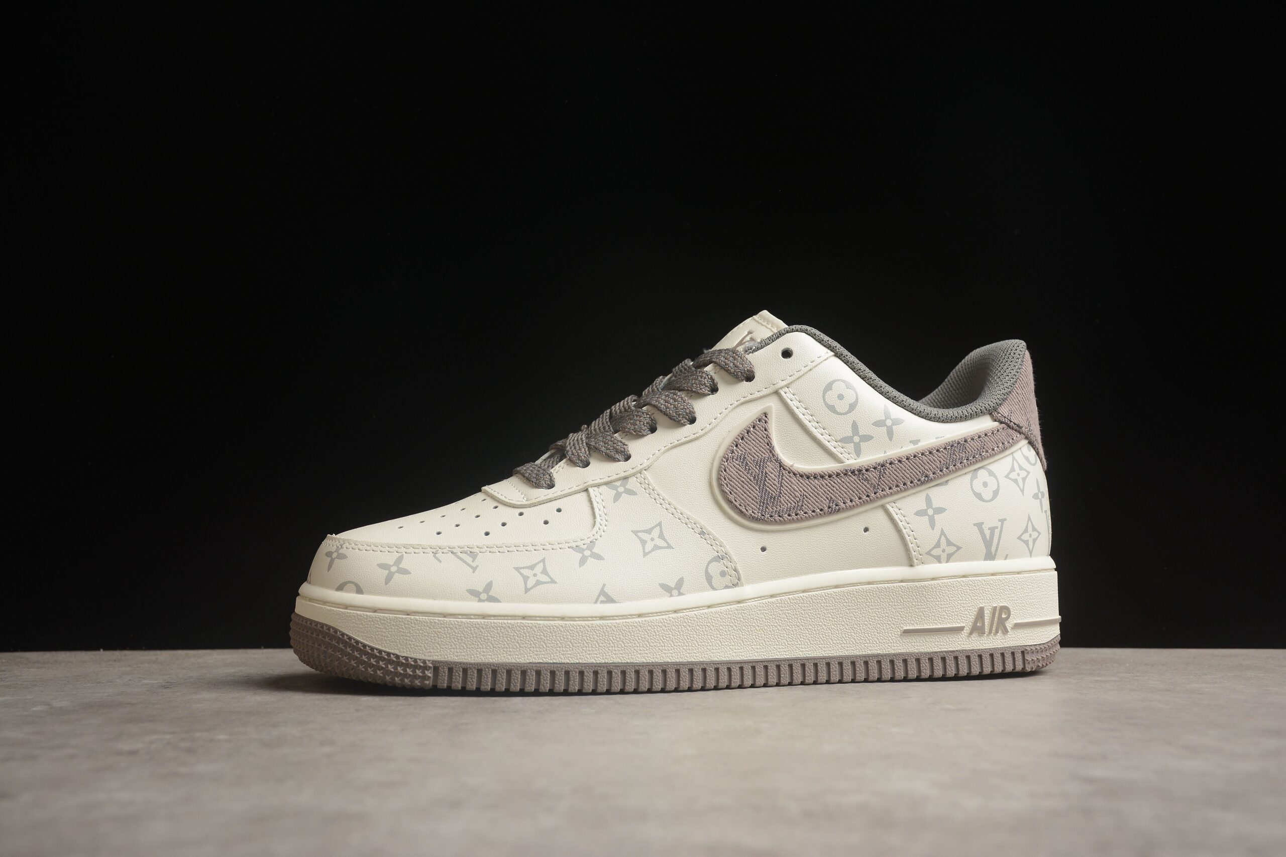 Louis Vuitton x Nk Air Force 1'07 Low LU0251-135 - Image 2