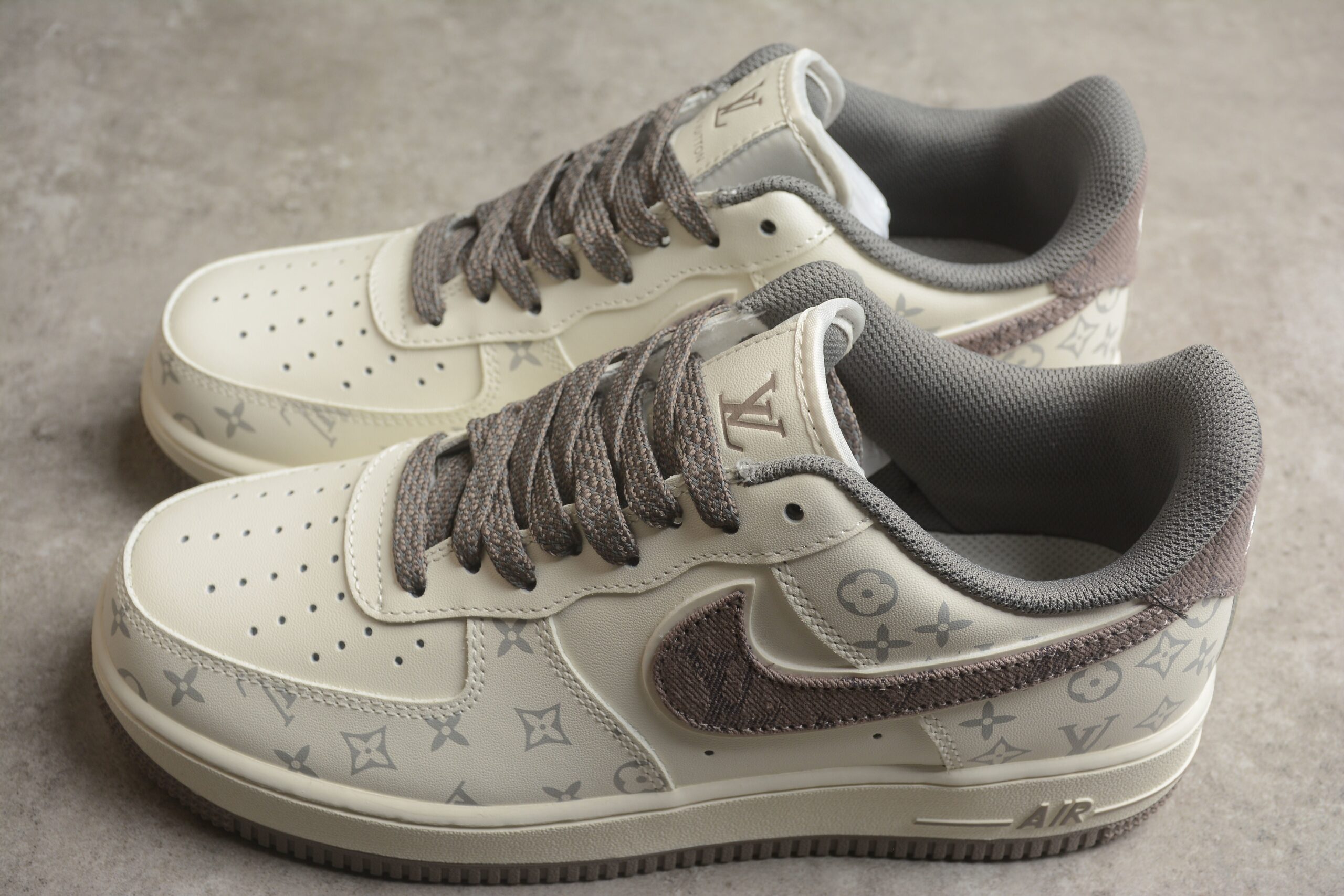 Louis Vuitton x Nk Air Force 1'07 Low LU0251-135 - Image 3