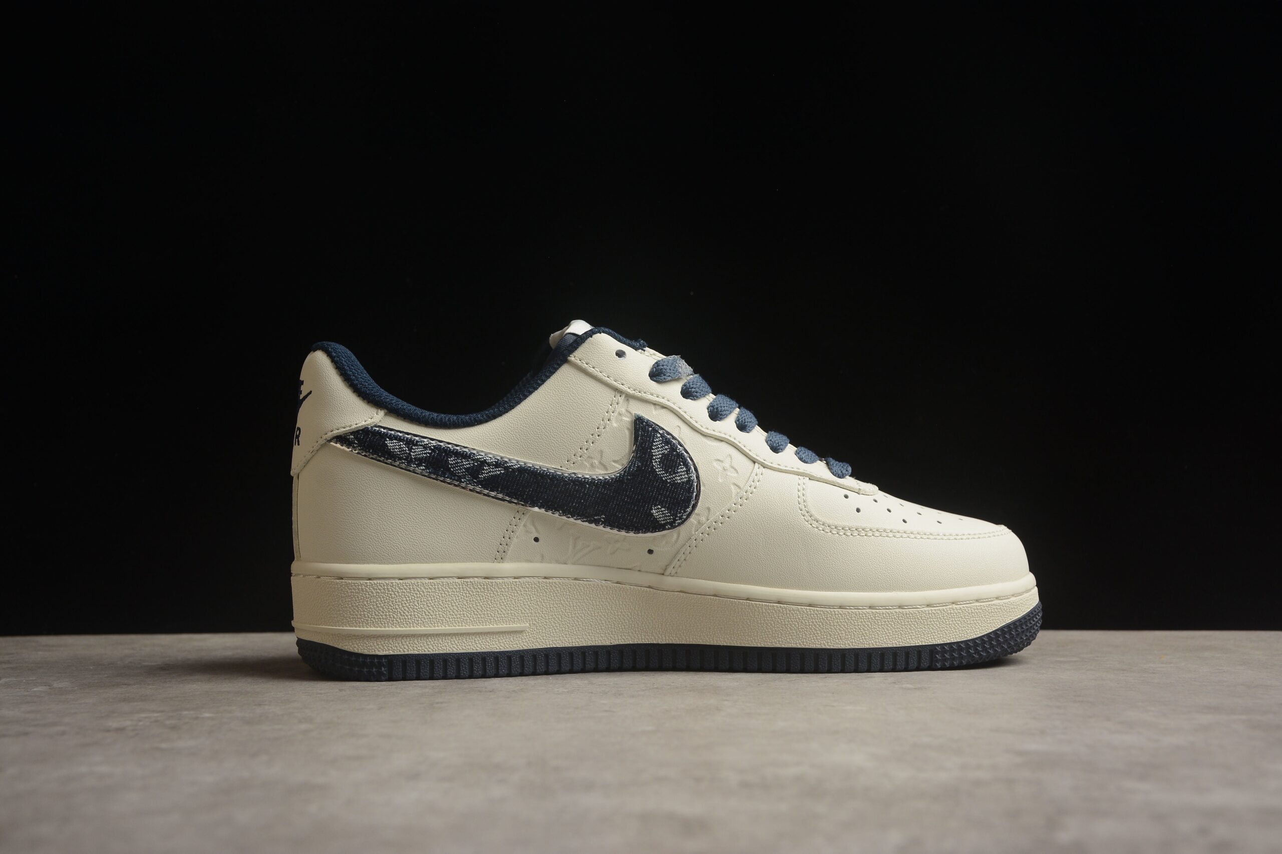 Louis Vuitton x Nk Air Force 1'07 Low LV0506-011