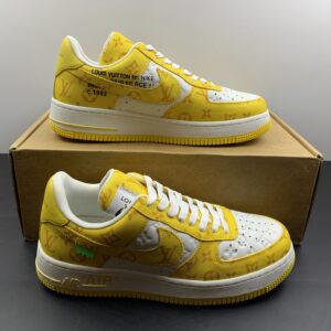 NIKE Air Force 1 LV