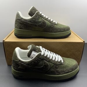NIKE Air Force 1 LV