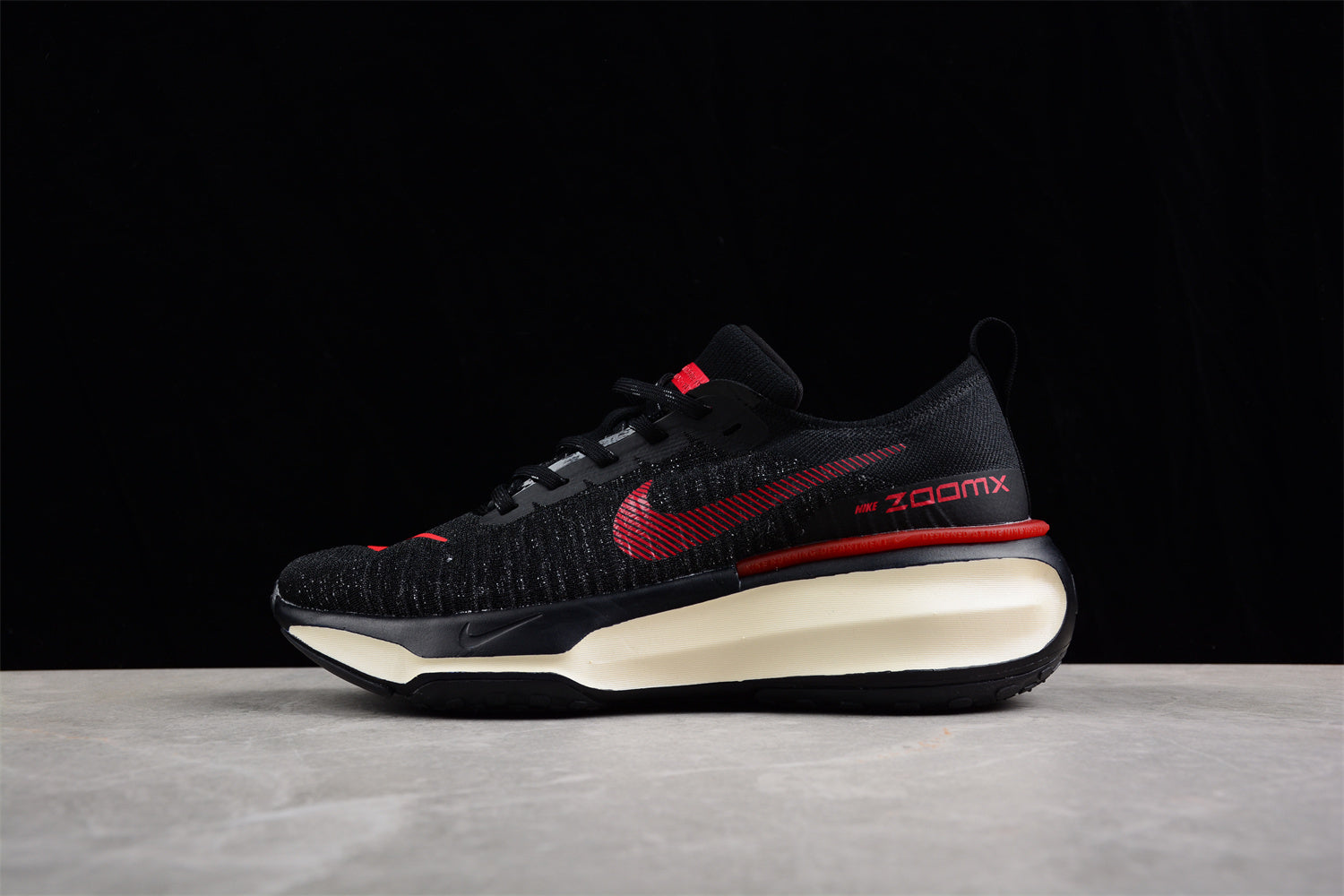 NIKE ZoomX Invincible 3 - Image 2