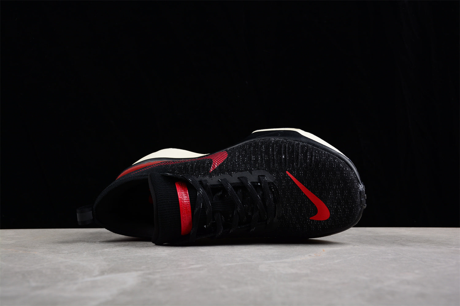 NIKE ZoomX Invincible 3 - Image 5