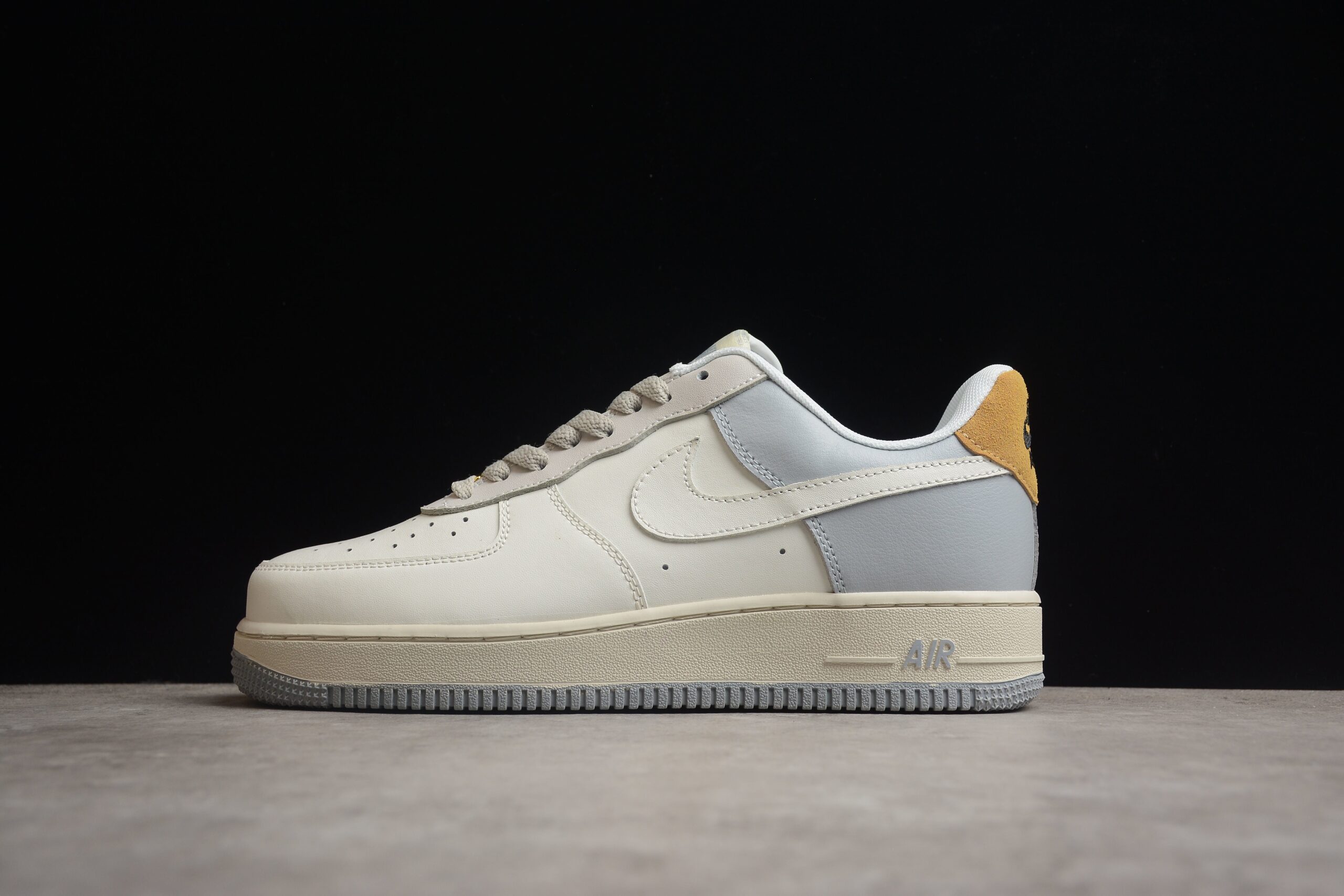 NK Air Force 1 CQ5059-110 - Image 2