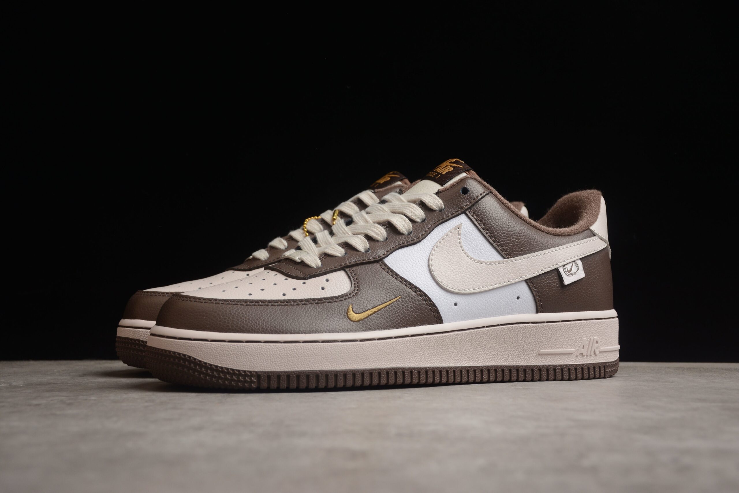 NK Air Force 1 DB3301-077 - Image 4