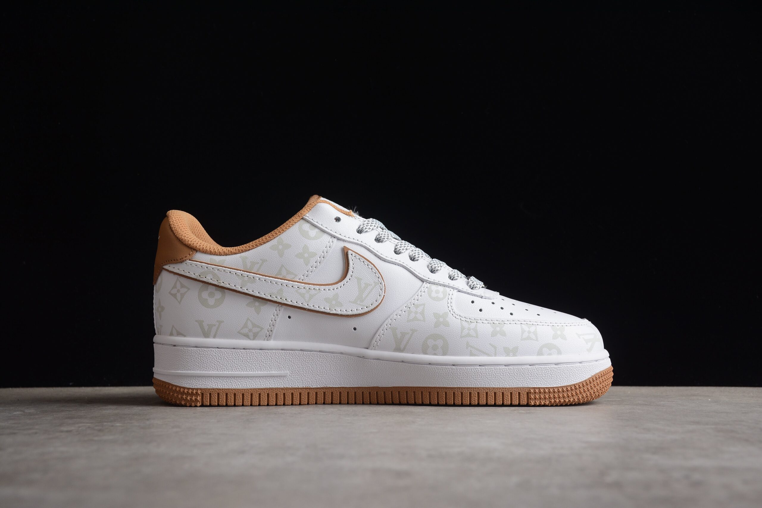 NK Air Force 1 DR9868-300