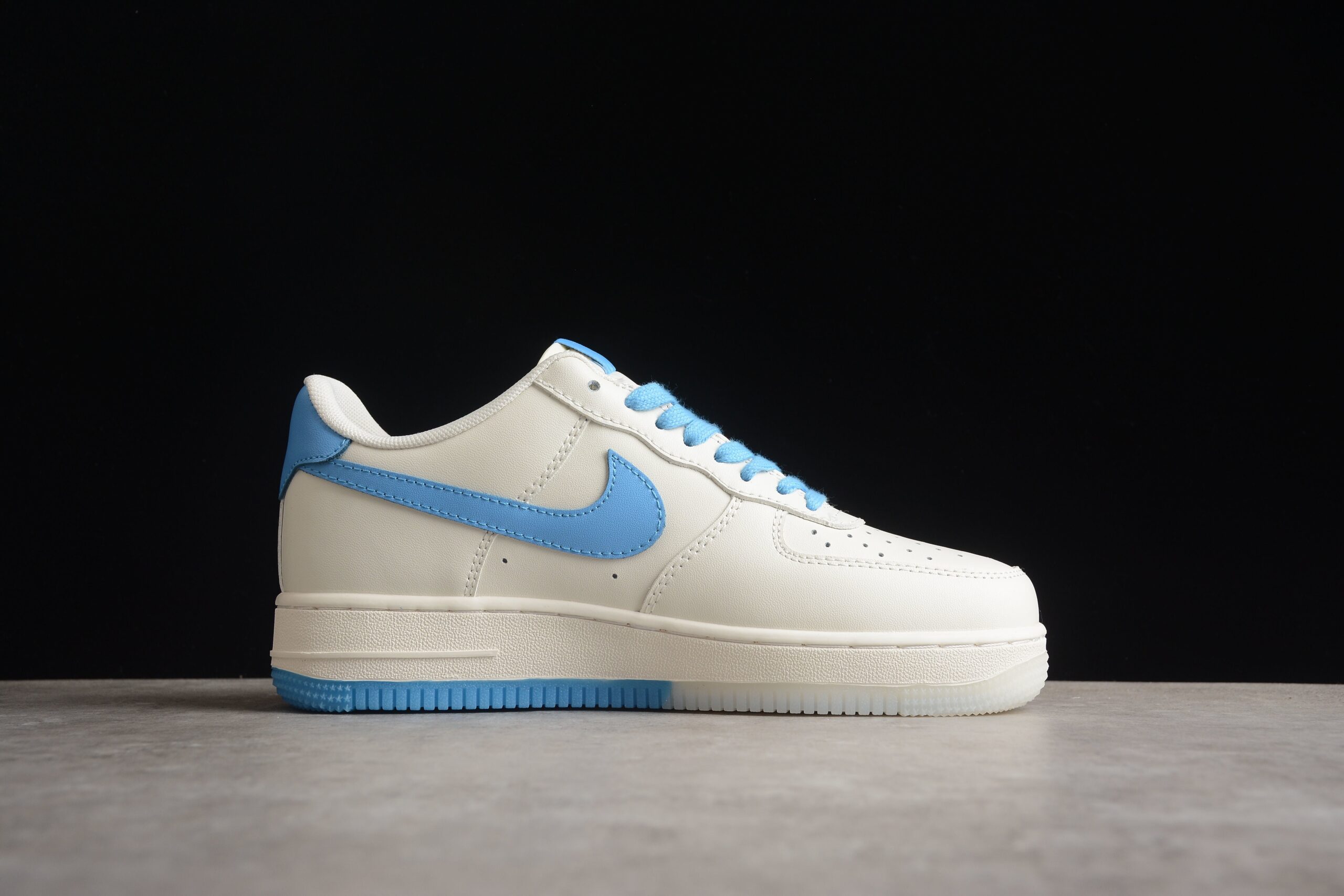 NK Air Force 1 DR9868-800