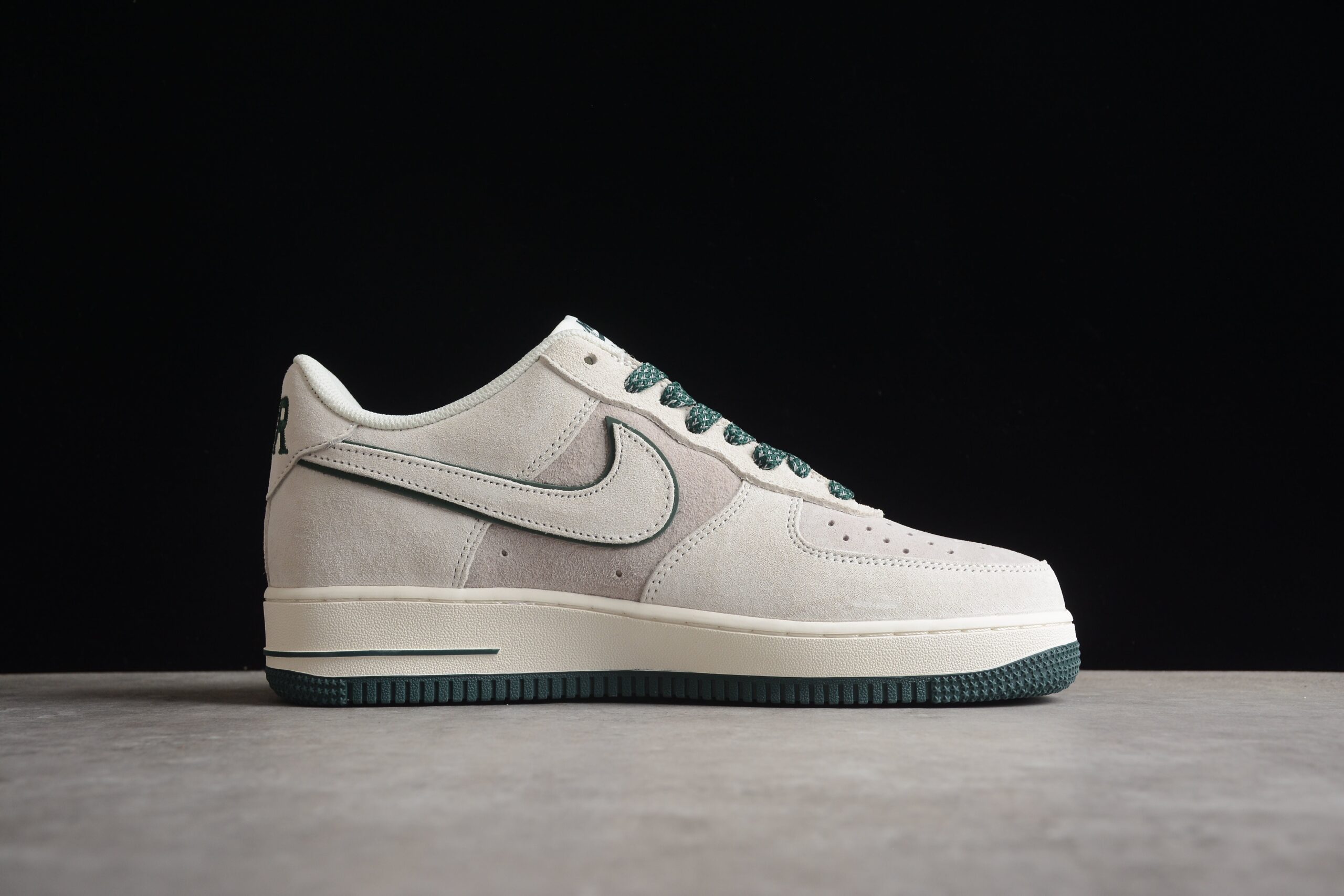 NK Air Force 1 DZ3696-002