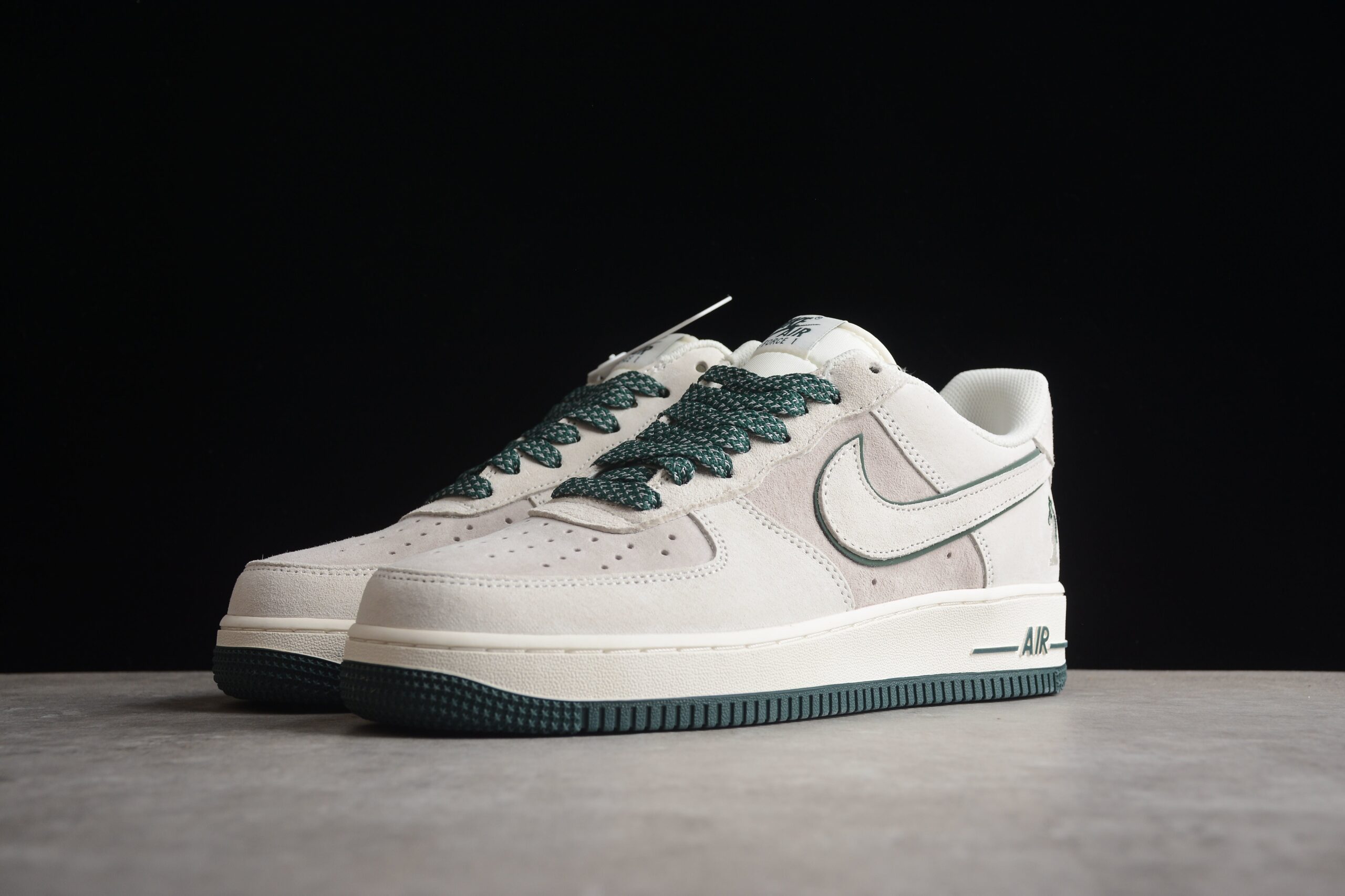 NK Air Force 1 DZ3696-002 - Image 4