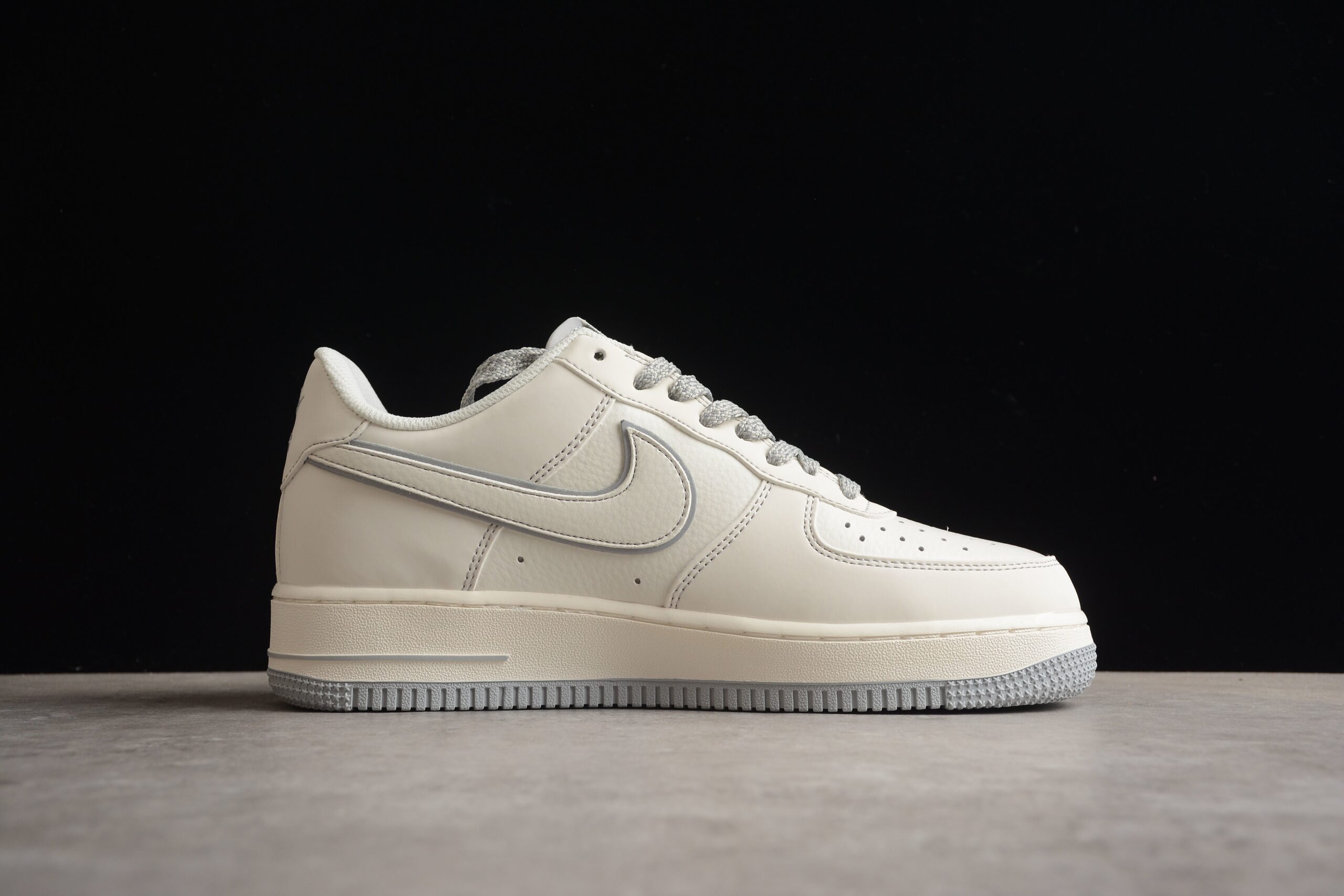 NK Air Force 1 UN3699-055