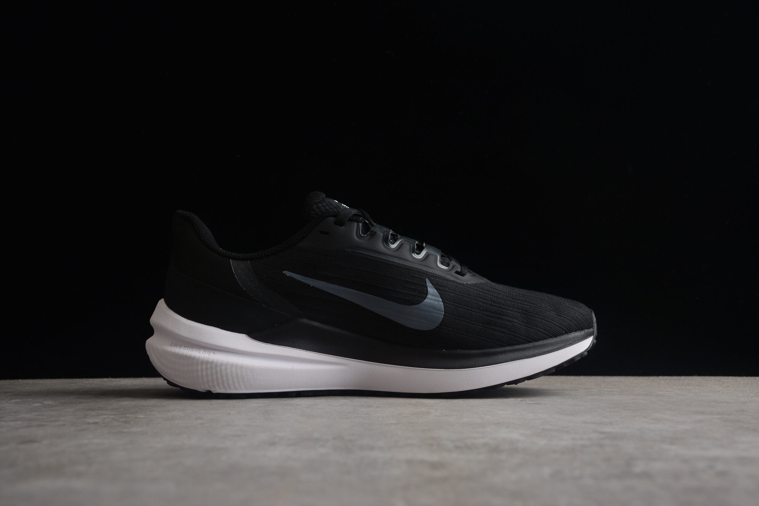 NK Air Zoom Winflo V9 DD6203-001