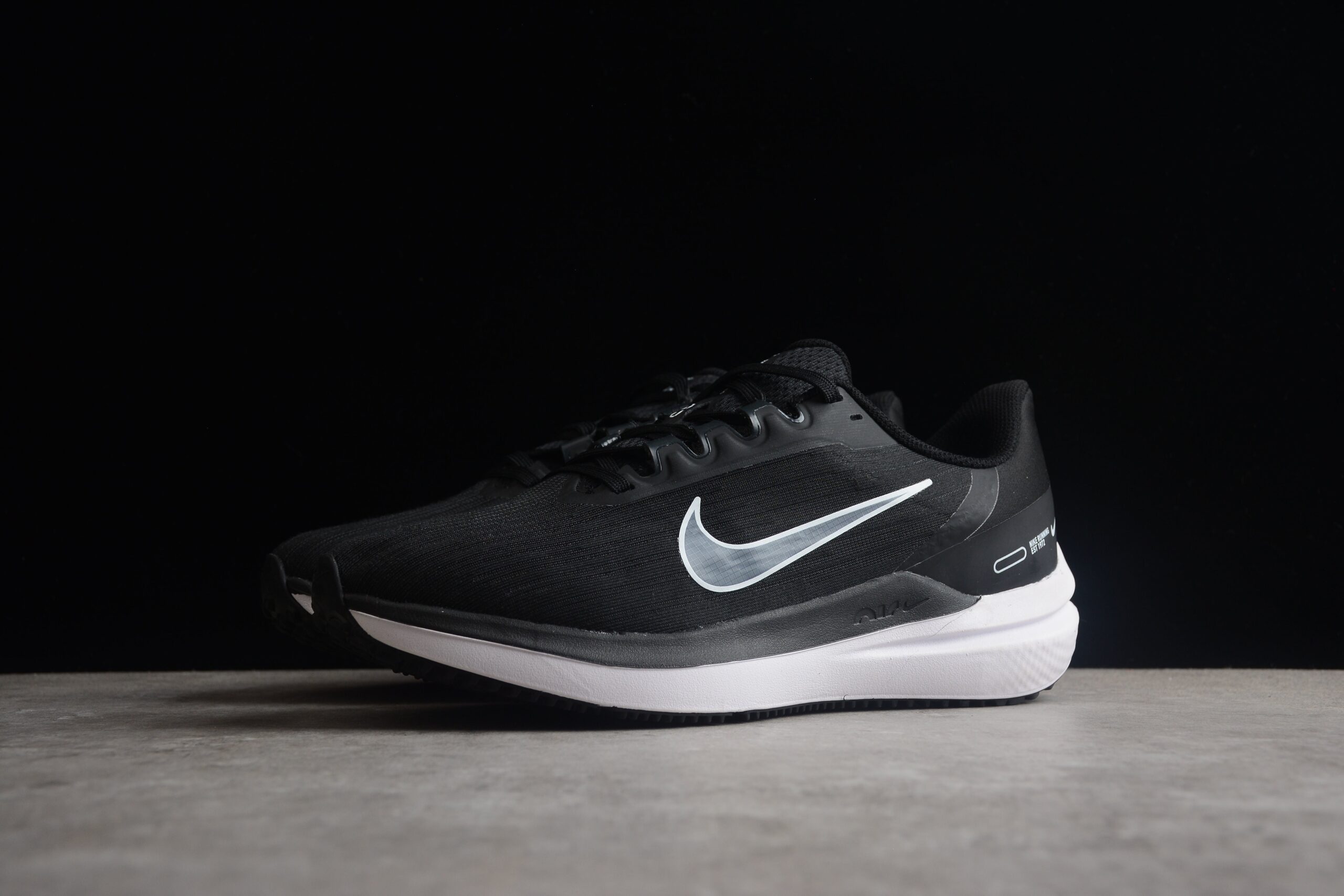 NK Air Zoom Winflo V9 DD6203-001 - Image 4