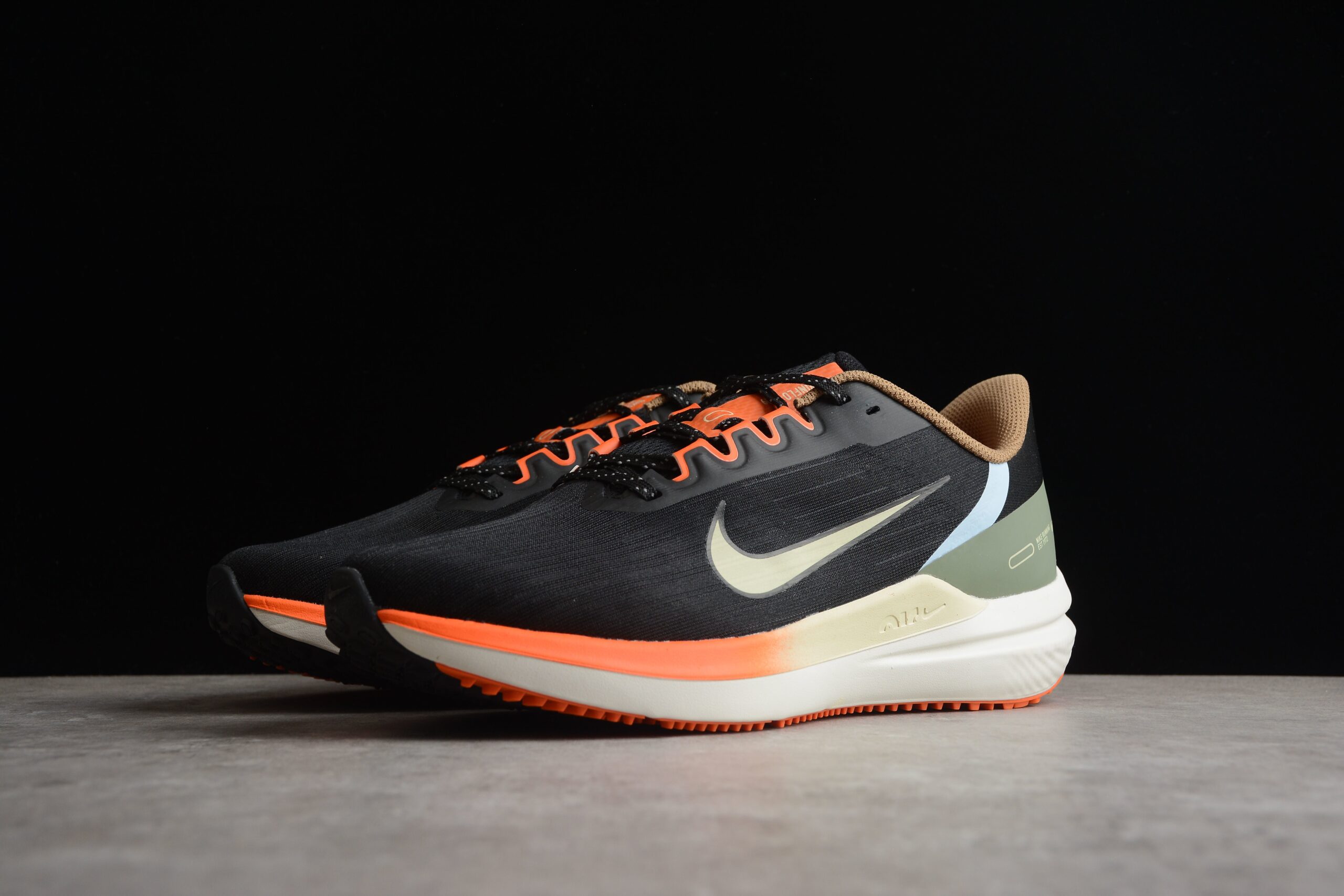 NK Air Zoom Winflo V9 DX6040-071 - Image 4