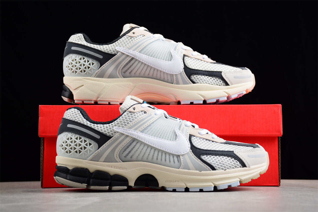 NK Zoom Vomero 5 SP FN7649-110 - Image 4