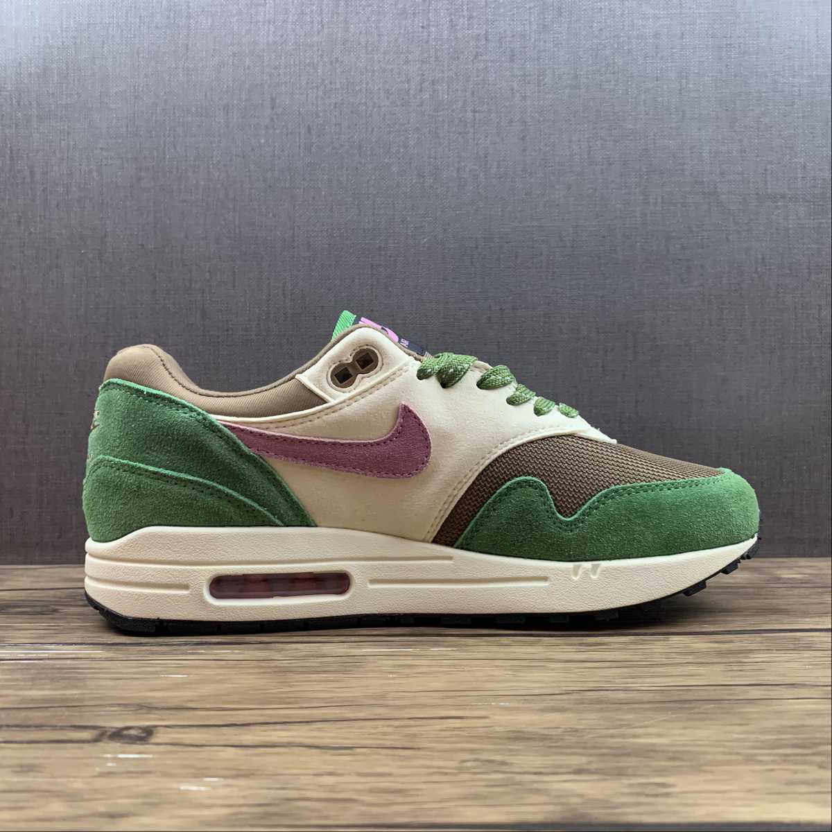 Nike Air Max 1 DR9773-300