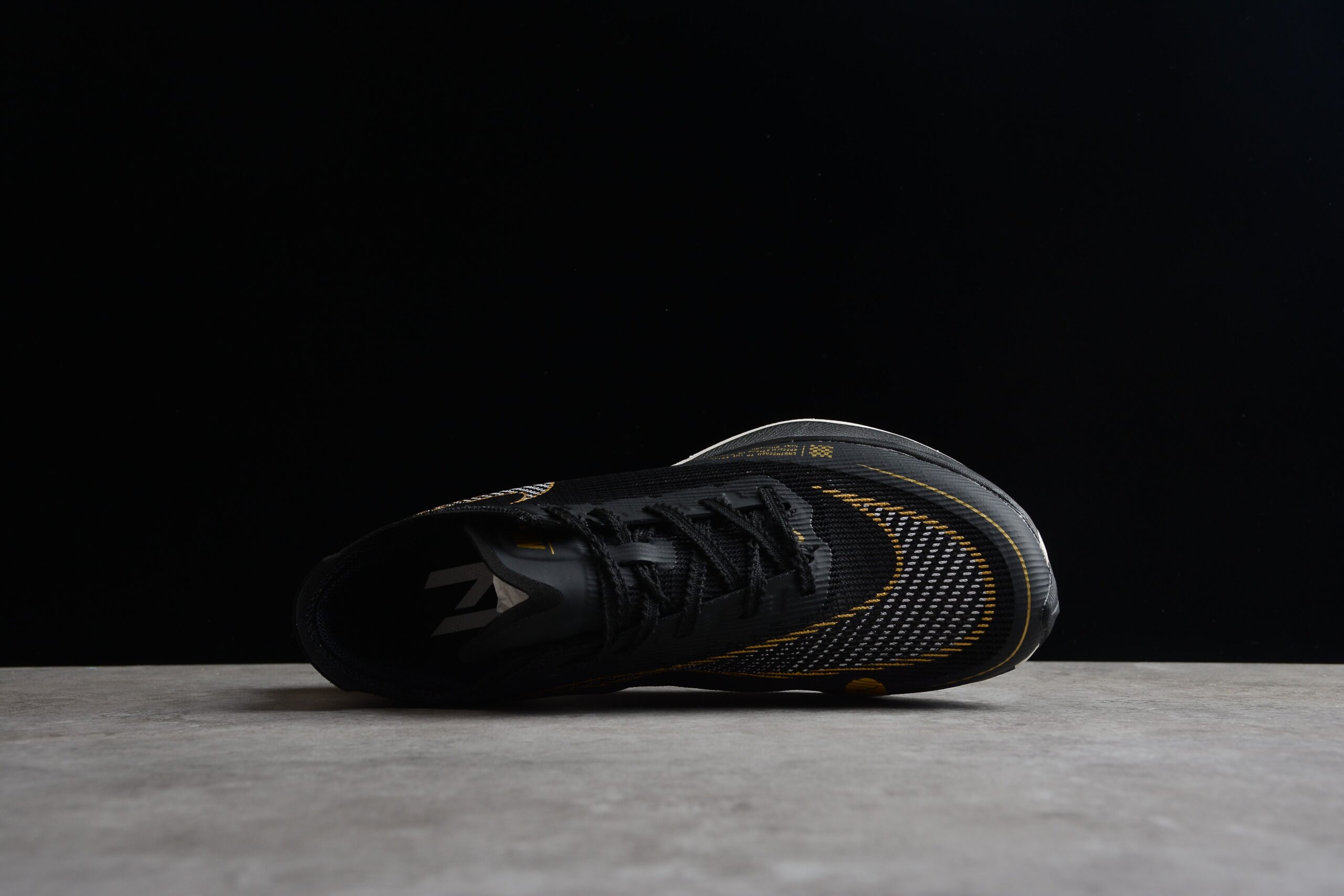 Nike Air ZoomX Vaporfly NEXT - Image 2