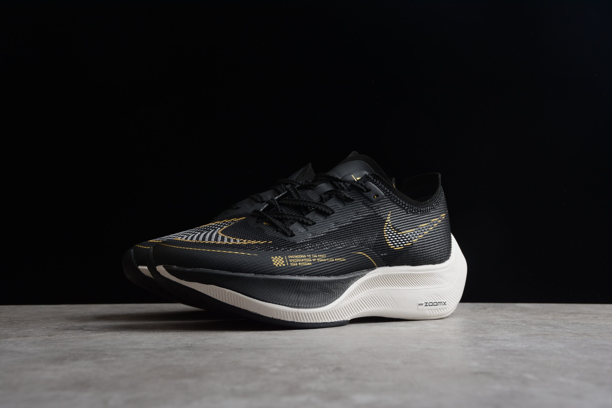 Nike Air ZoomX Vaporfly NEXT - Image 4