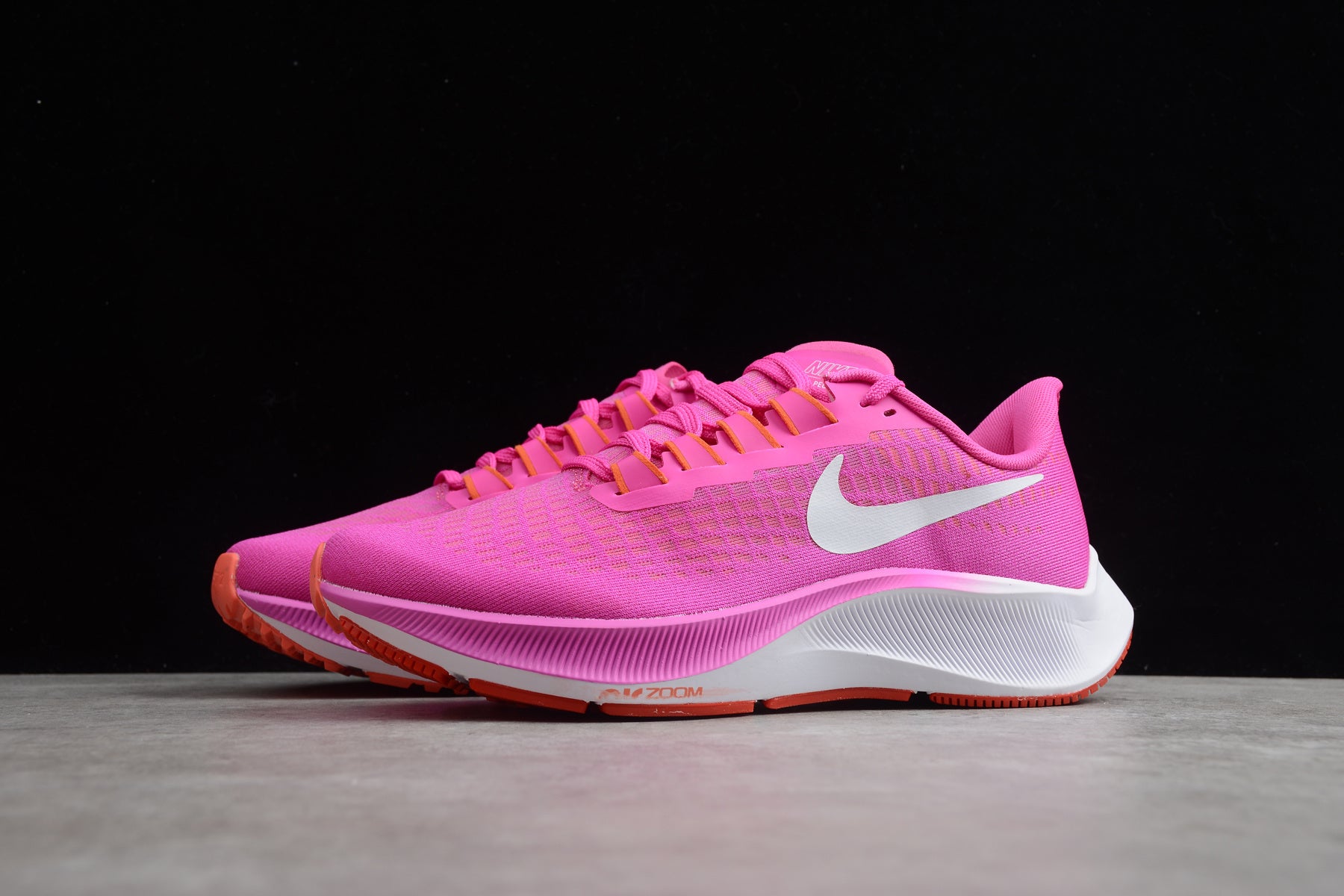 Nike Air Zoom Pegasus 37 Roze - Image 2
