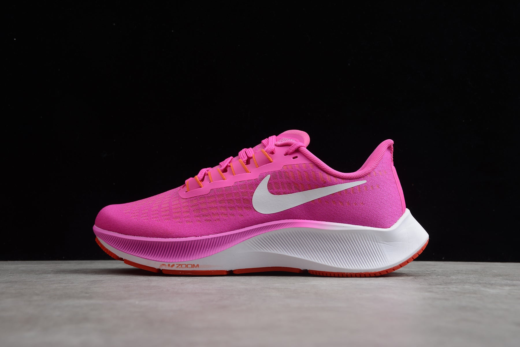 Nike Air Zoom Pegasus 37 Roze - Image 3
