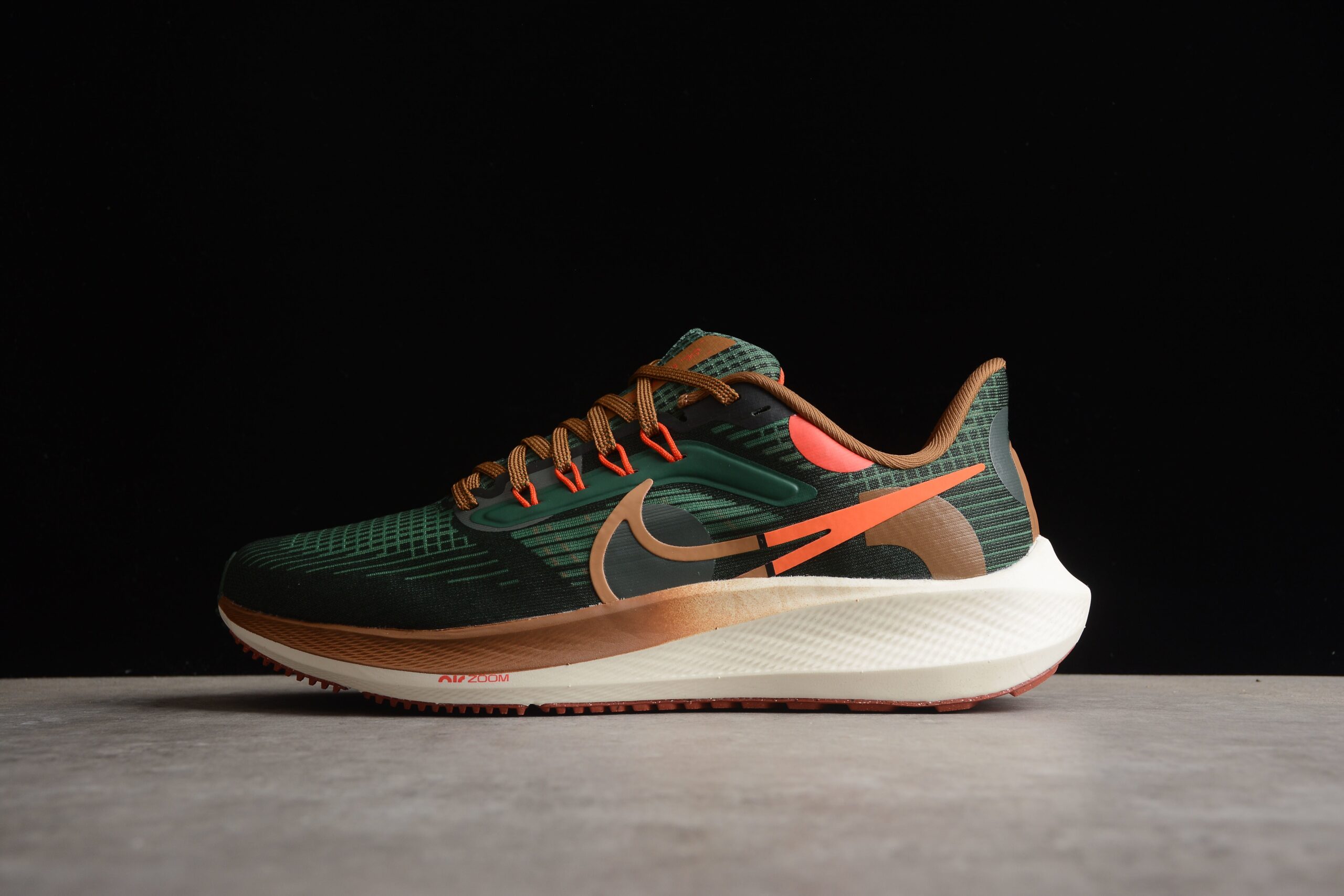 Nike Air Zoom Pegasus 39 A.I.R. Hola Lou - Image 2