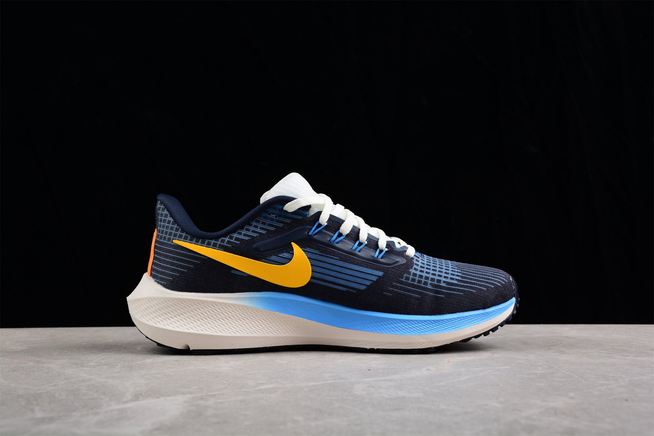 Nike Air Zoom Pegasus 39 Premium Obsidian Yellow