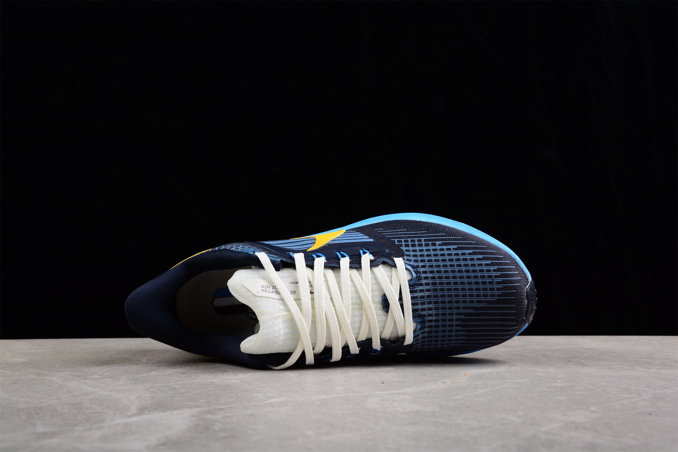 Nike Air Zoom Pegasus 39 Premium Obsidian Yellow - Image 3