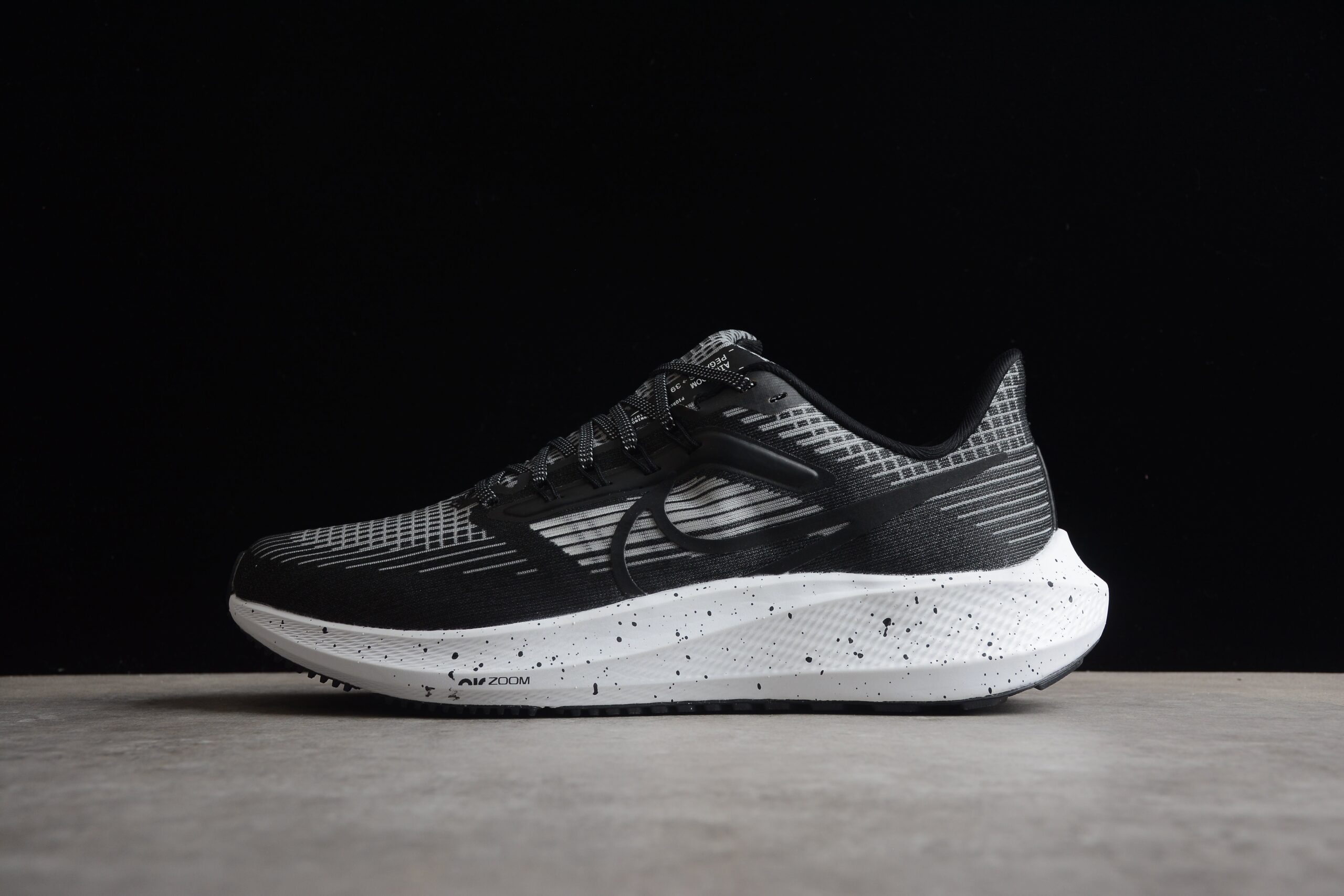 Nike Air Zoom Pegasus 39 'Black Dark Smoke Grey' - Image 2